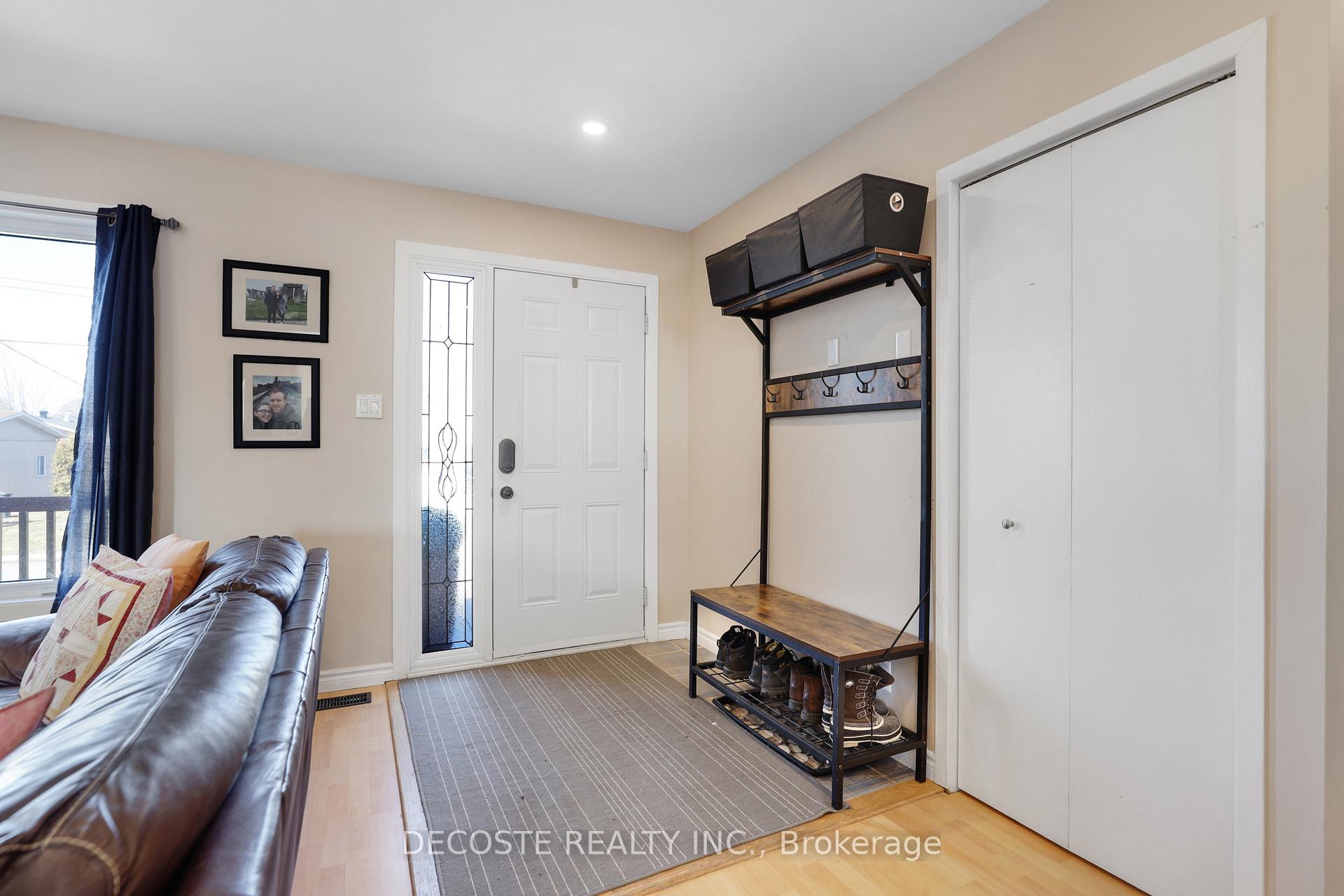 Photo 6 of 877 Queen Street, Champlain, L'Orignal — HOMEH