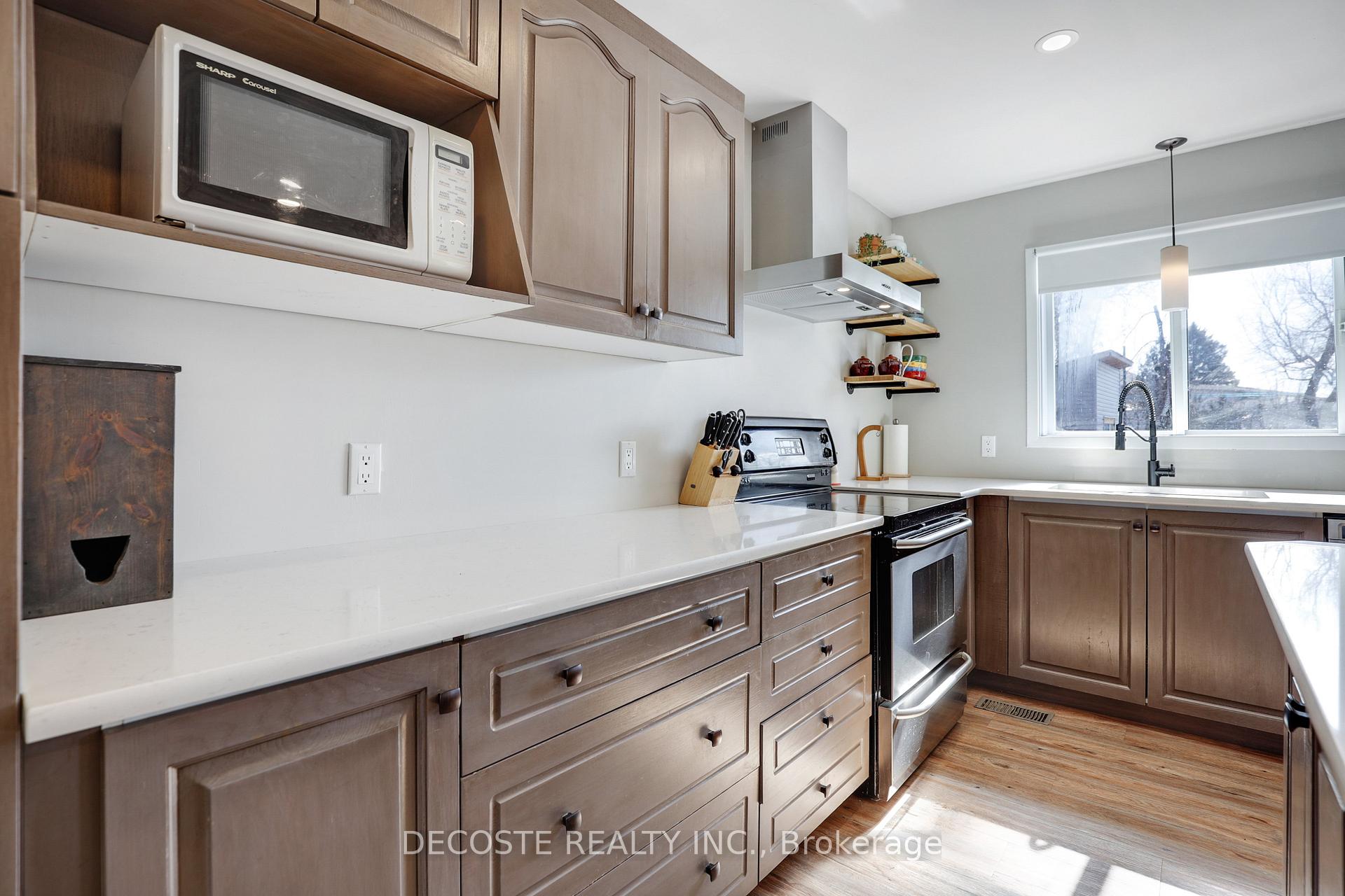 Photo 13 of 877 Queen Street, Champlain, L'Orignal — HOMEH