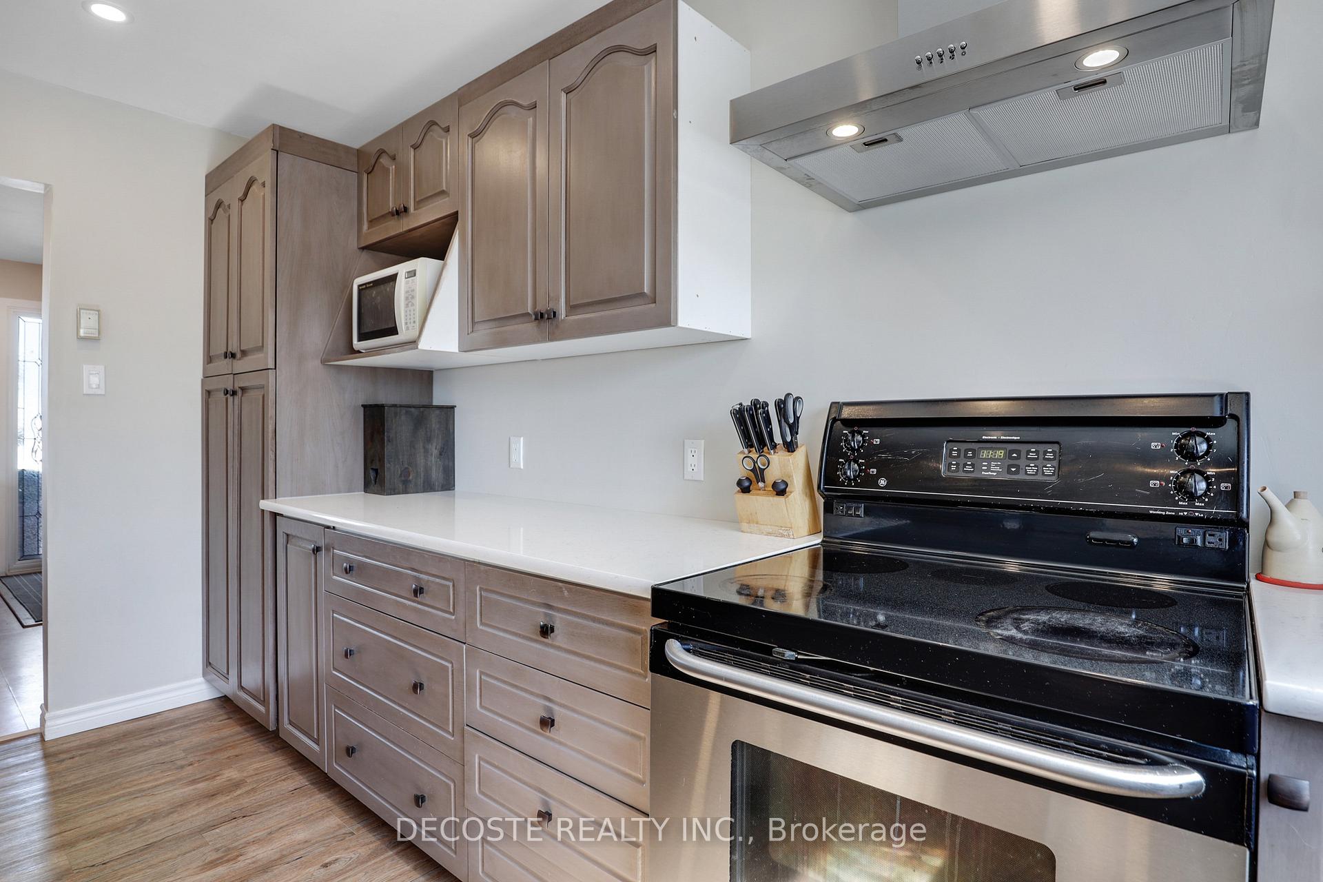 Photo 14 of 877 Queen Street, Champlain, L'Orignal — HOMEH