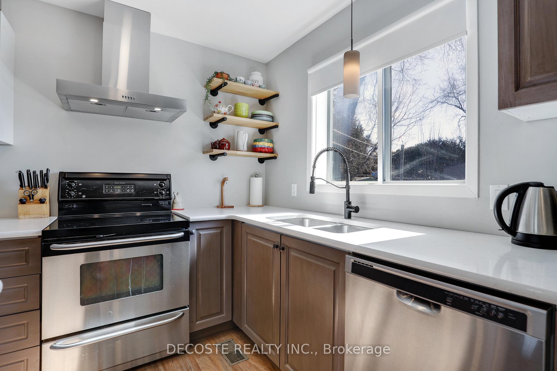 Photo 15 of 877 Queen Street, Champlain, L'Orignal — HOMEH