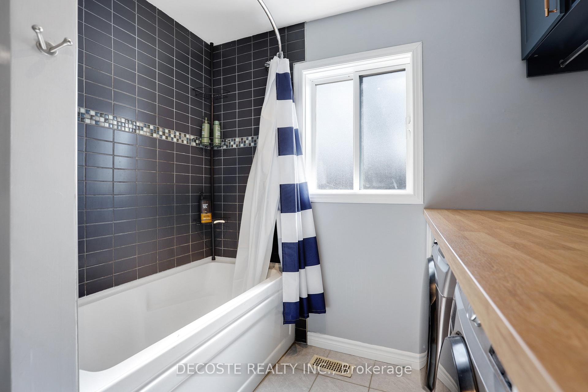 Photo 19 of 877 Queen Street, Champlain, L'Orignal — HOMEH
