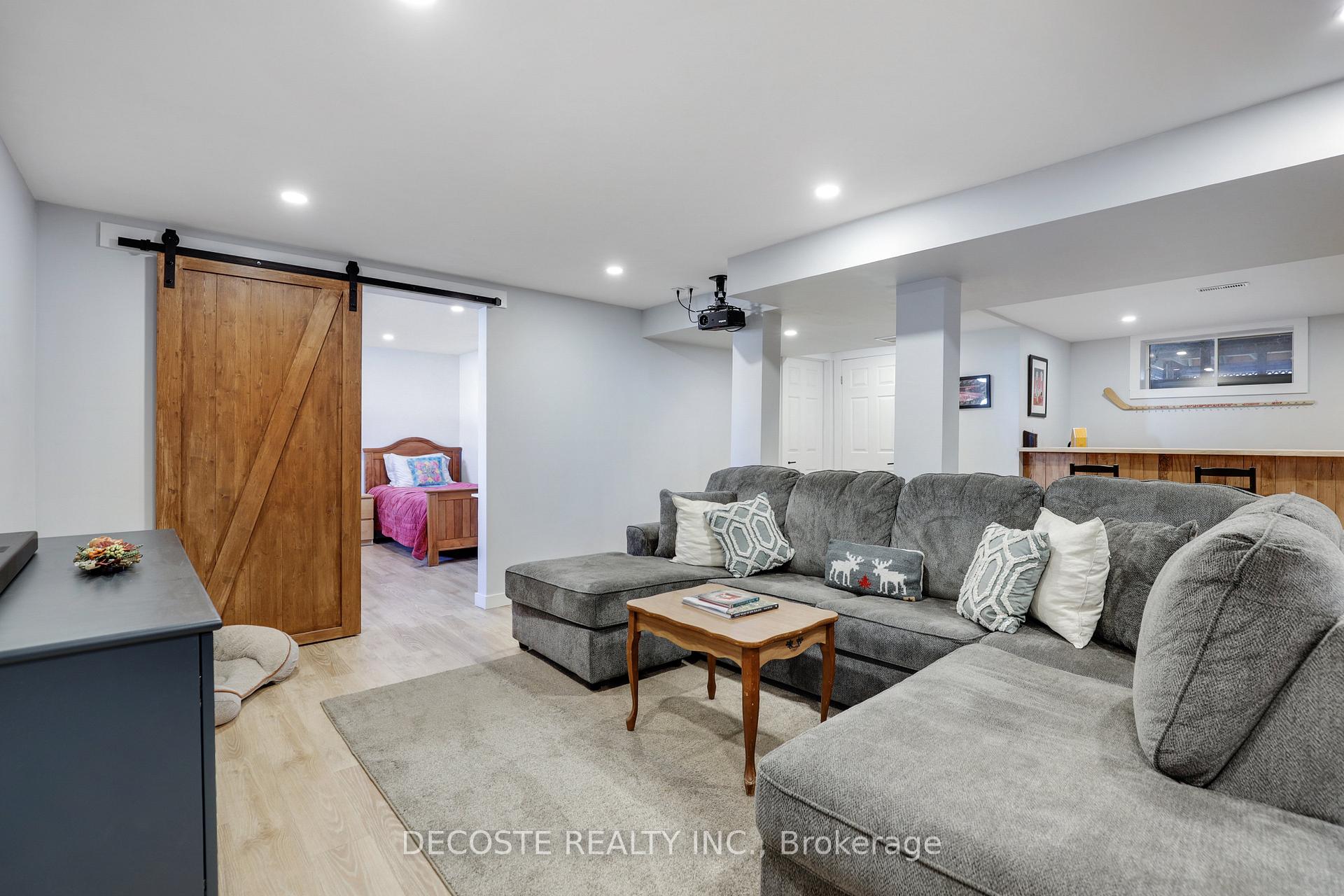 Photo 25 of 877 Queen Street, Champlain, L'Orignal — HOMEH