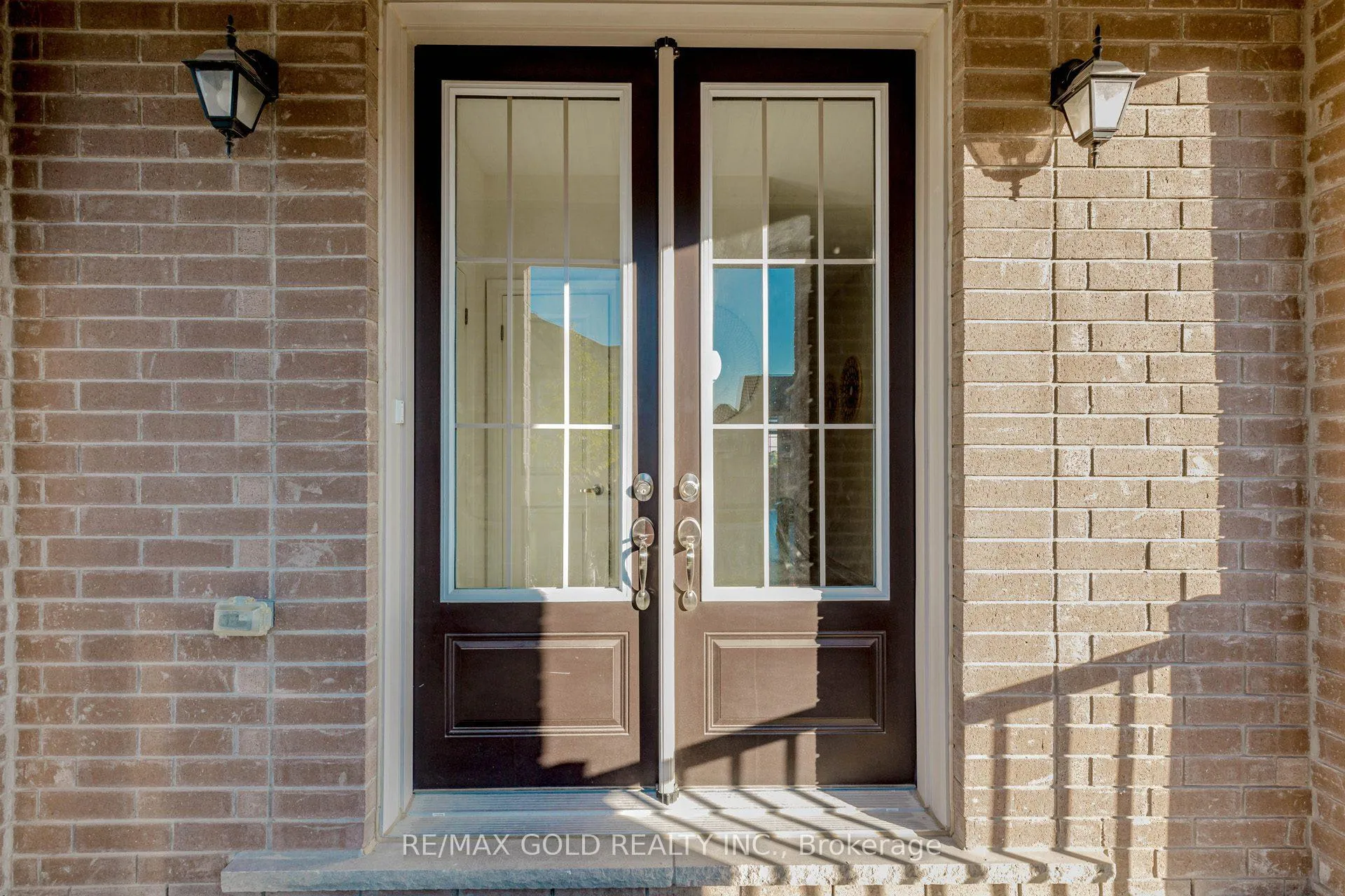 Photo 2 of 32 Claremount Drive, Welland, Prince Charles — HOMEH
