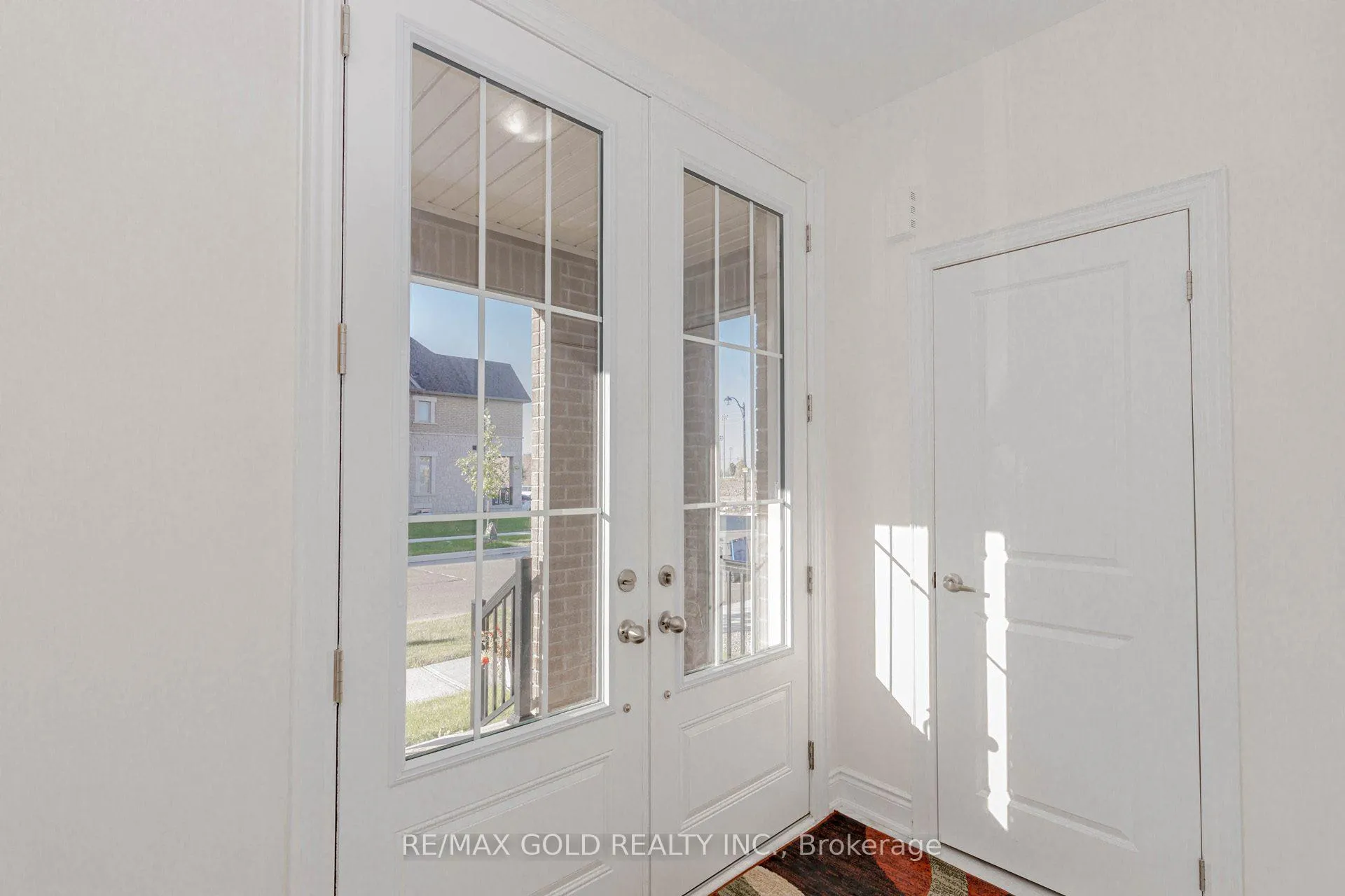 Photo 3 of 32 Claremount Drive, Welland, Prince Charles — HOMEH