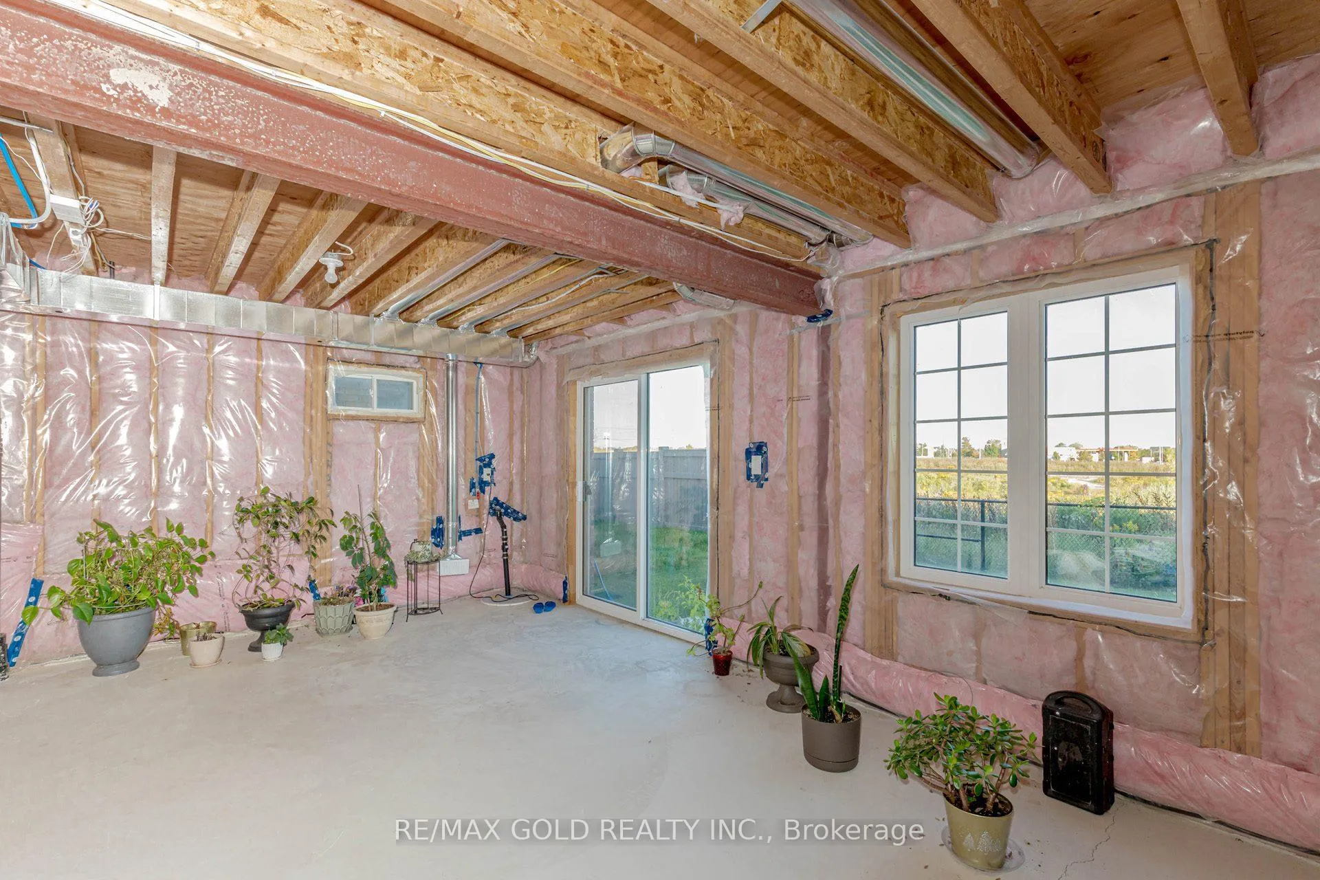 Photo 45 of 32 Claremount Drive, Welland, Prince Charles — HOMEH