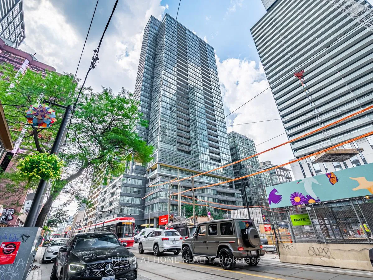 Front of Unit 1603, 8 Charlotte Street