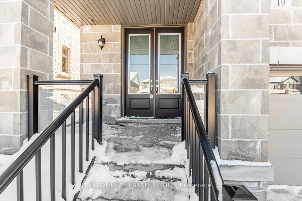 Photo 4 of 19 Daffodil Road, Springwater, Midhurst — HOMEH