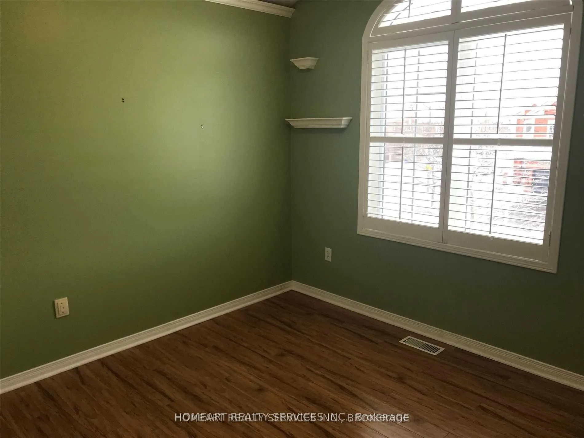 Photo 9 of 83 Snedden Avenue E, Aurora, Bayview Wellington — HOMEH