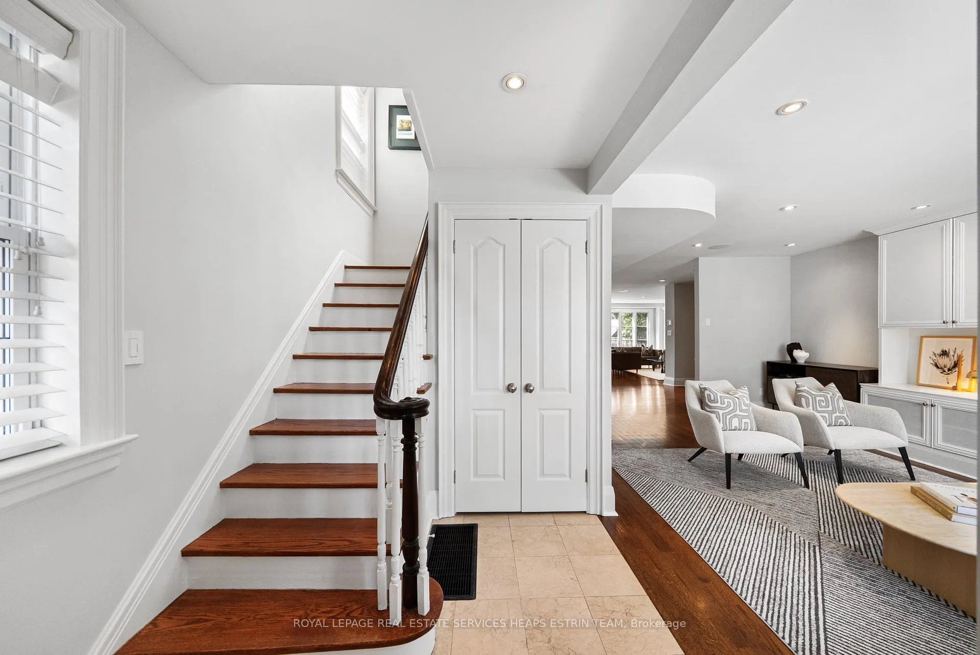 Photo 2 of 208 Hanna Road, Toronto, Leaside — HOMEH