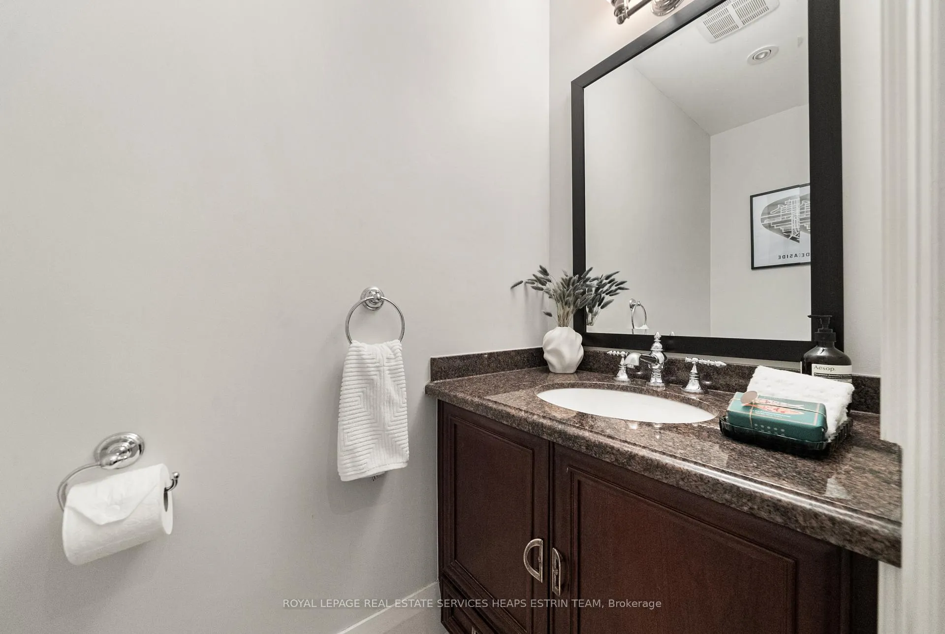 Photo 15 of 208 Hanna Road, Toronto, Leaside — HOMEH