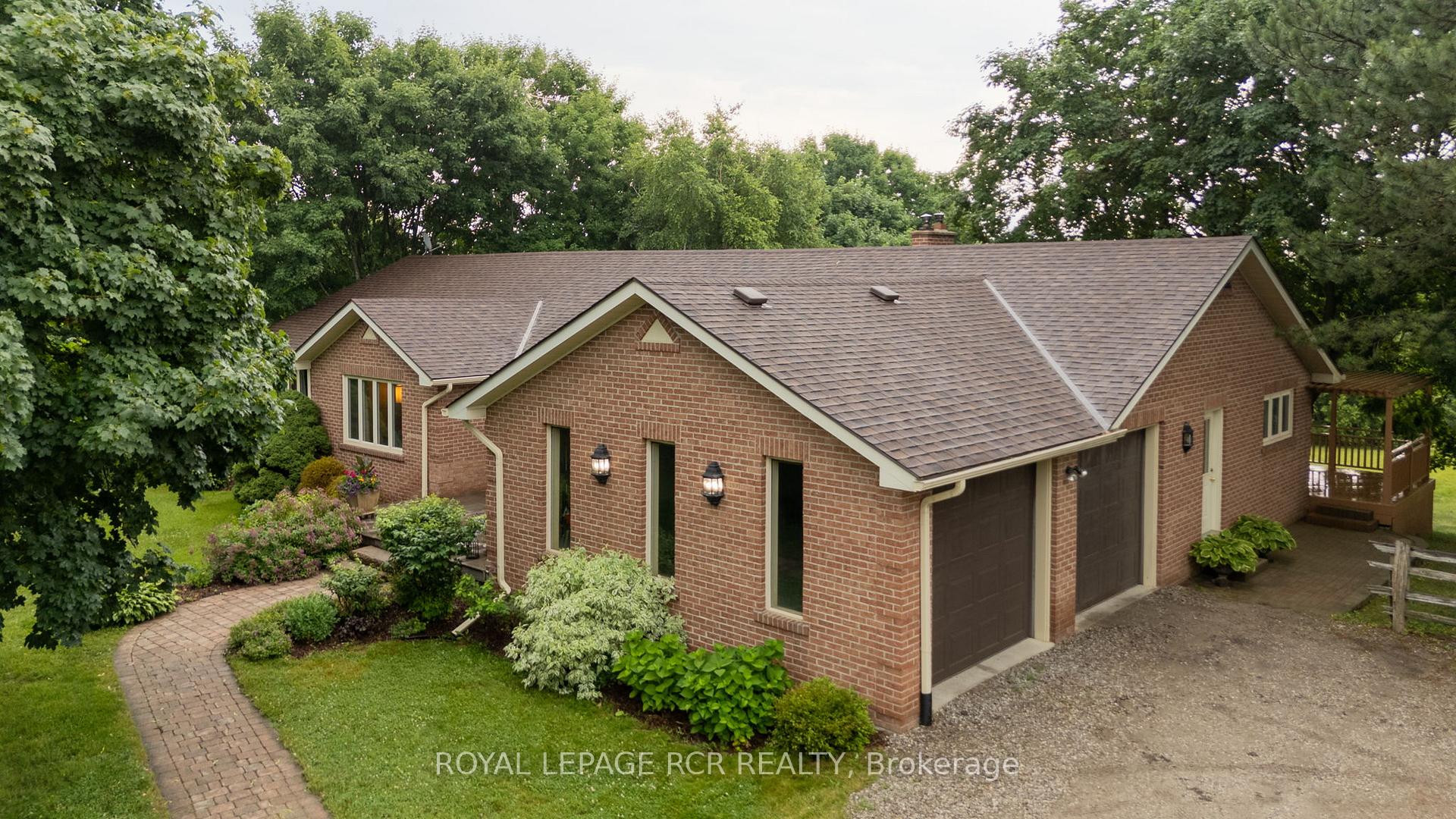 Photo 3 of 10989 Halls Lake Side Road, Caledon, Palgrave — HOMEH