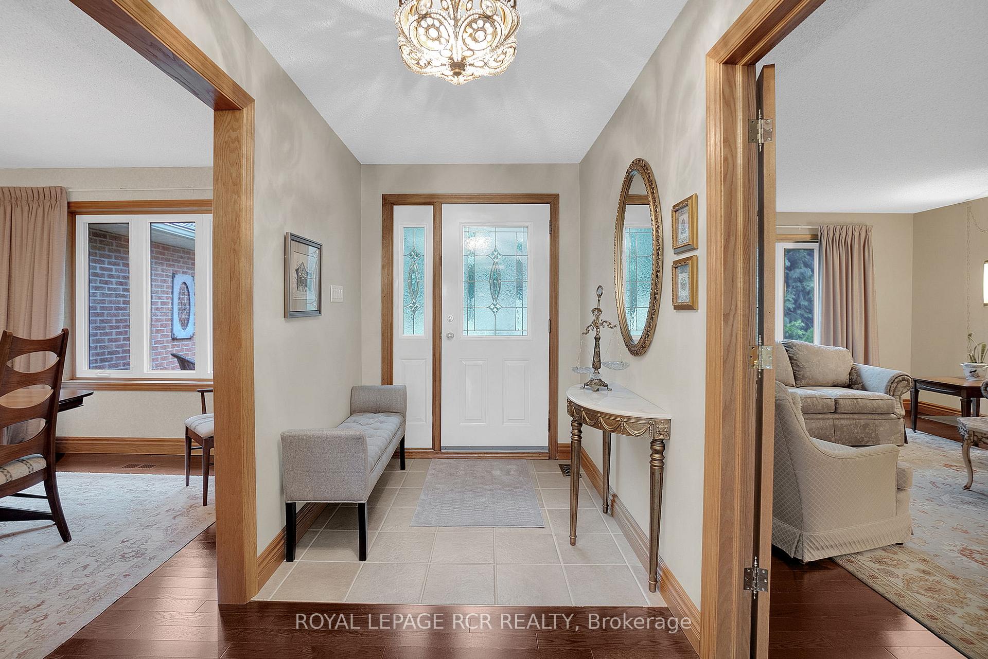 Photo 4 of 10989 Halls Lake Side Road, Caledon, Palgrave — HOMEH