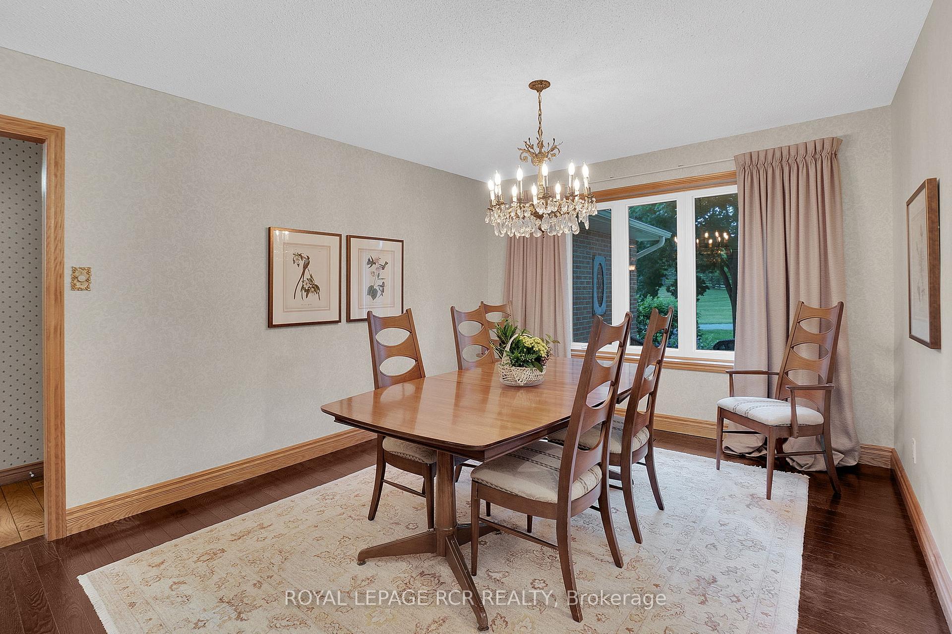 Photo 5 of 10989 Halls Lake Side Road, Caledon, Palgrave — HOMEH