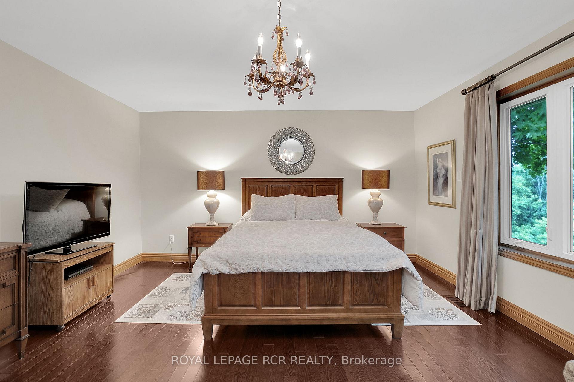 Photo 38 of 10989 Halls Lake Side Road, Caledon, Palgrave — HOMEH