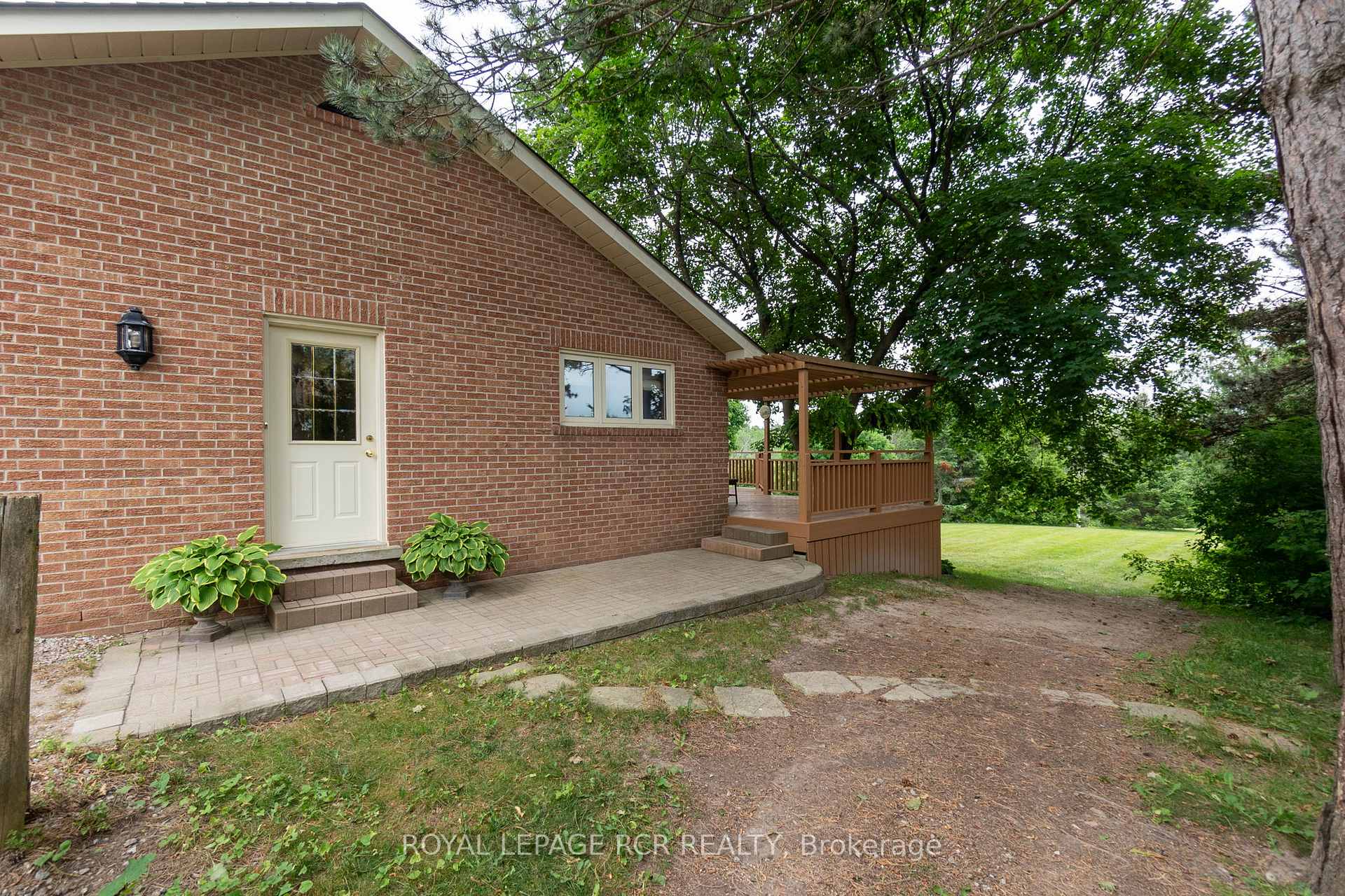 Photo 26 of 10989 Halls Lake Side Road, Caledon, Palgrave — HOMEH