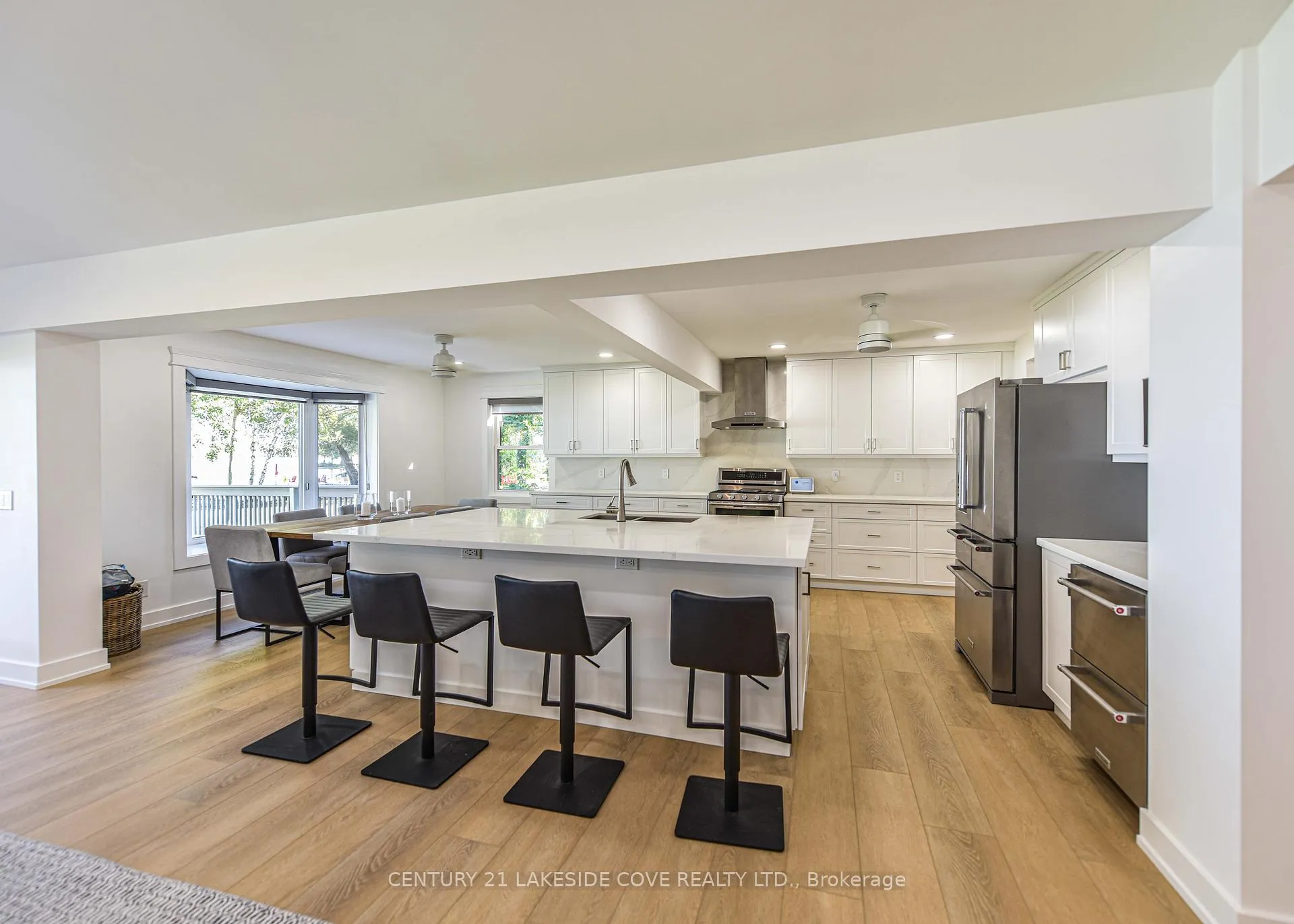 Photo 11 of 6 Thicketwood Place, Ramara, Brechin — HOMEH