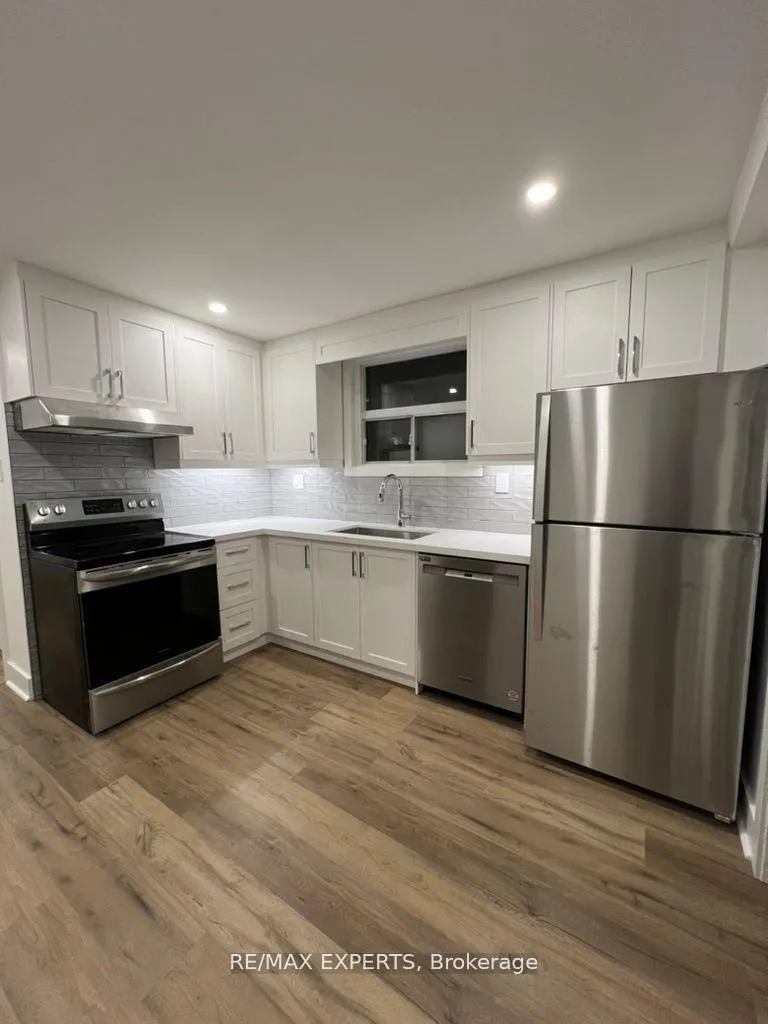 Front of Unit 2, 101 Kenwood Avenue