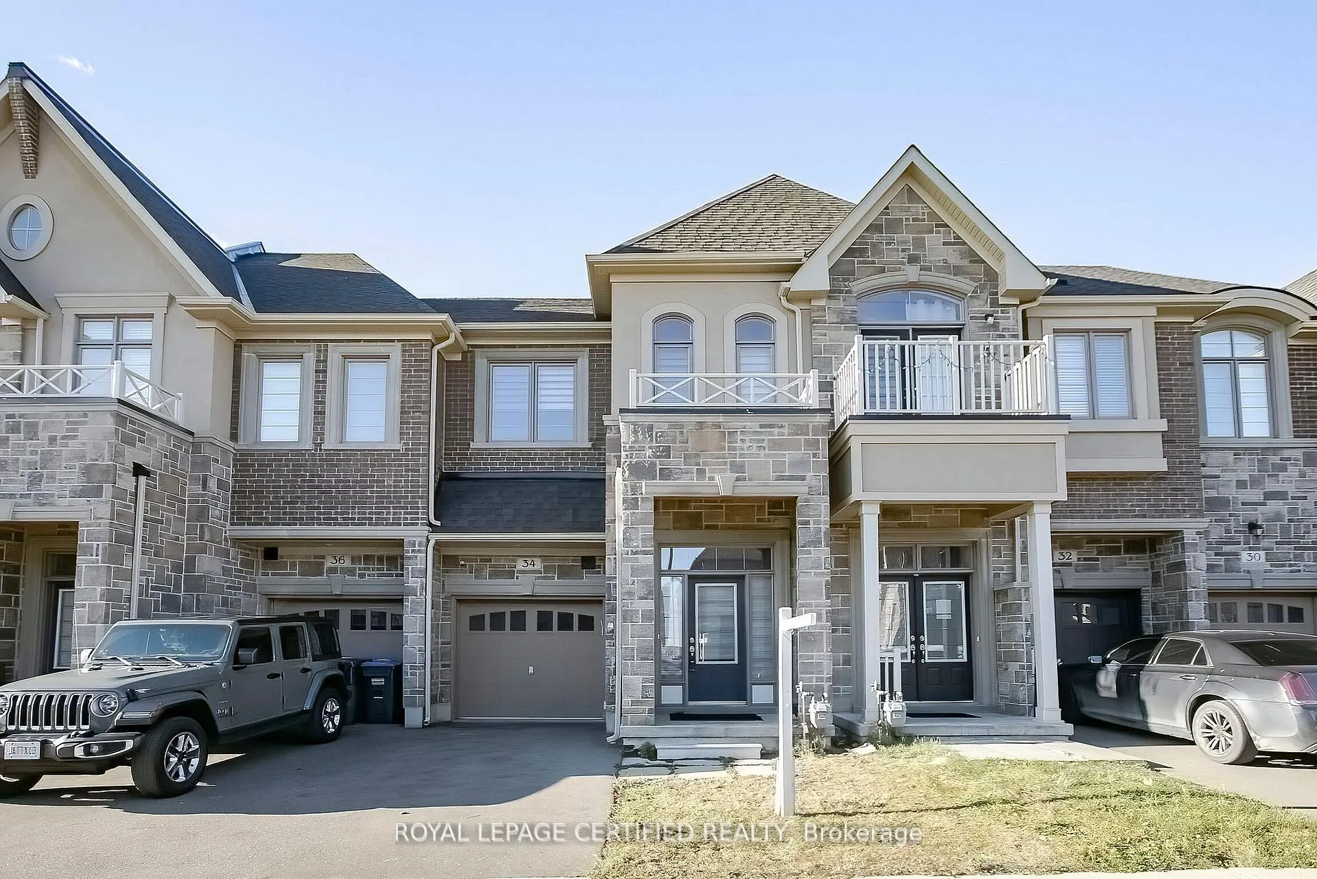 Front of 34 Dalbeattie Drive