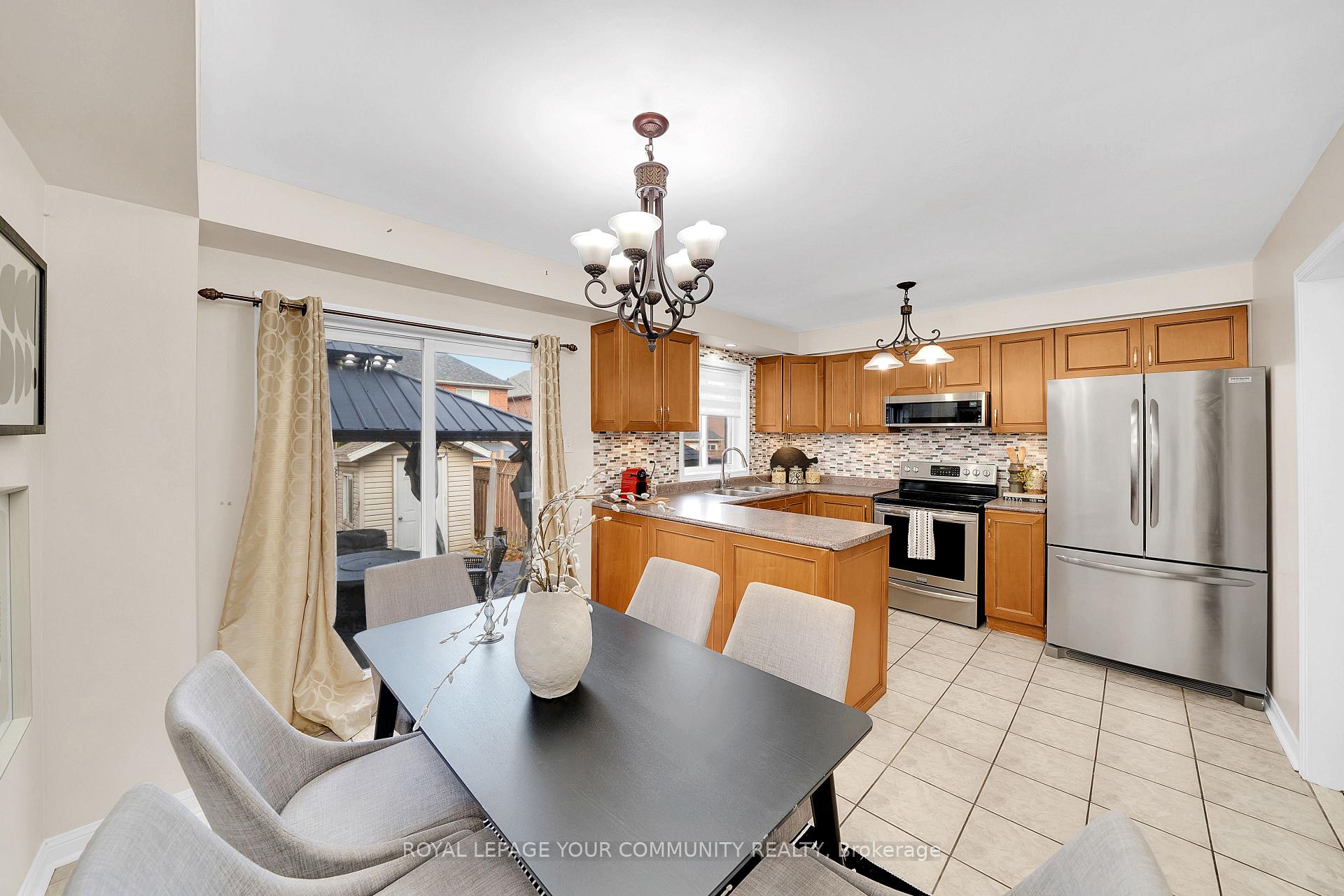 Photo 12 of 170 Tiller Trail, Brampton, Fletcher's Creek Village — HOMEH
