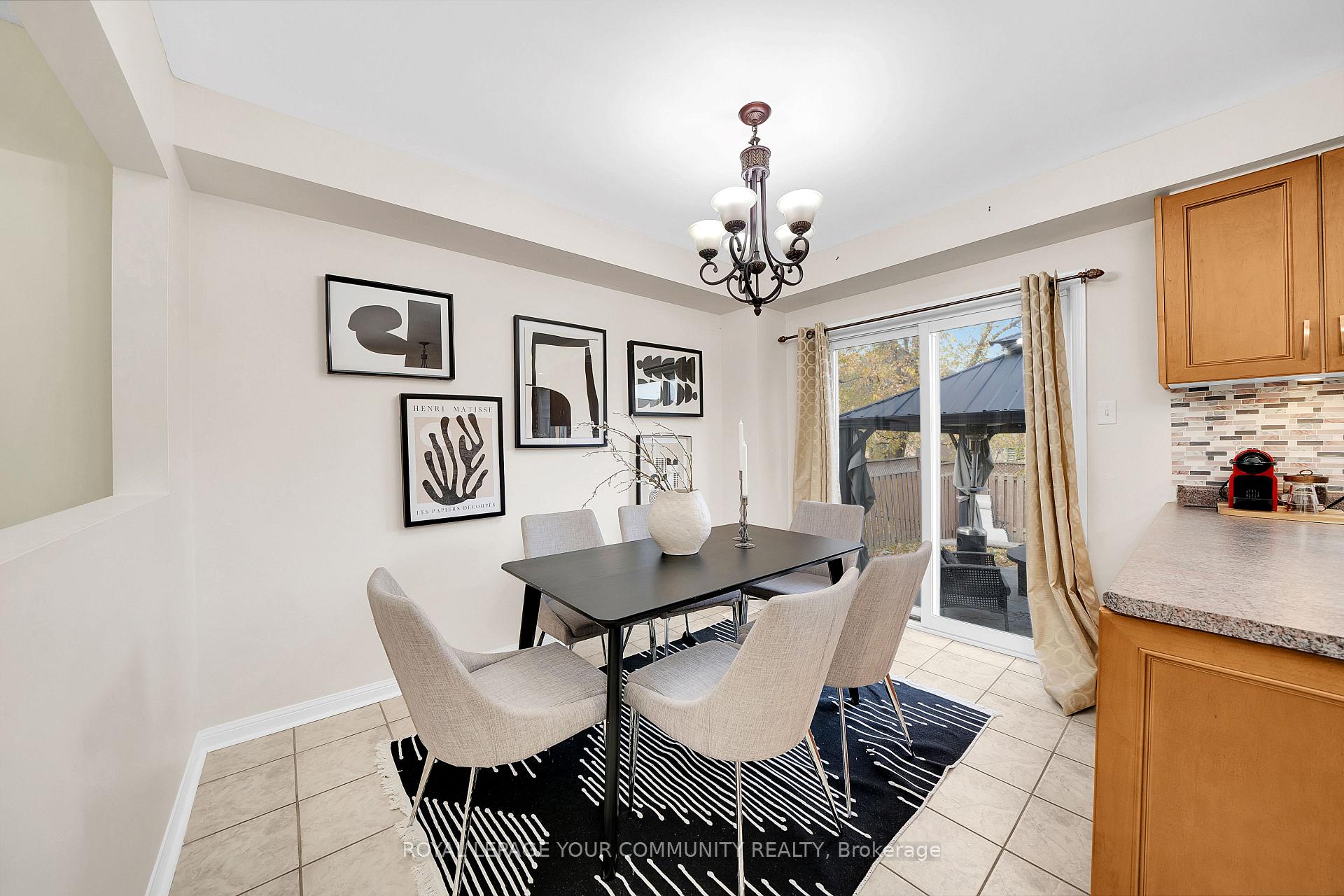 Photo 13 of 170 Tiller Trail, Brampton, Fletcher's Creek Village — HOMEH