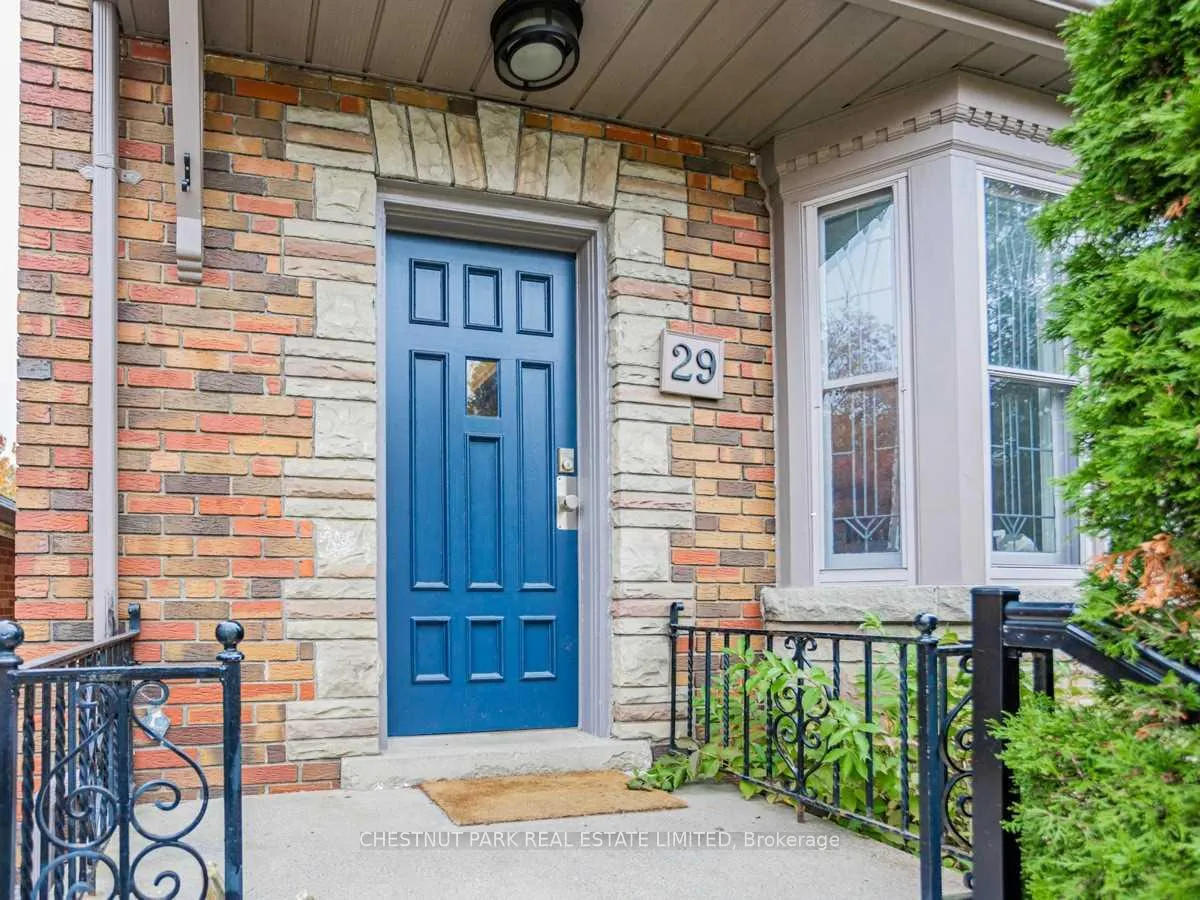 Photo 2 of 29 Glenvale Boulevard, Toronto, Leaside — HOMEH