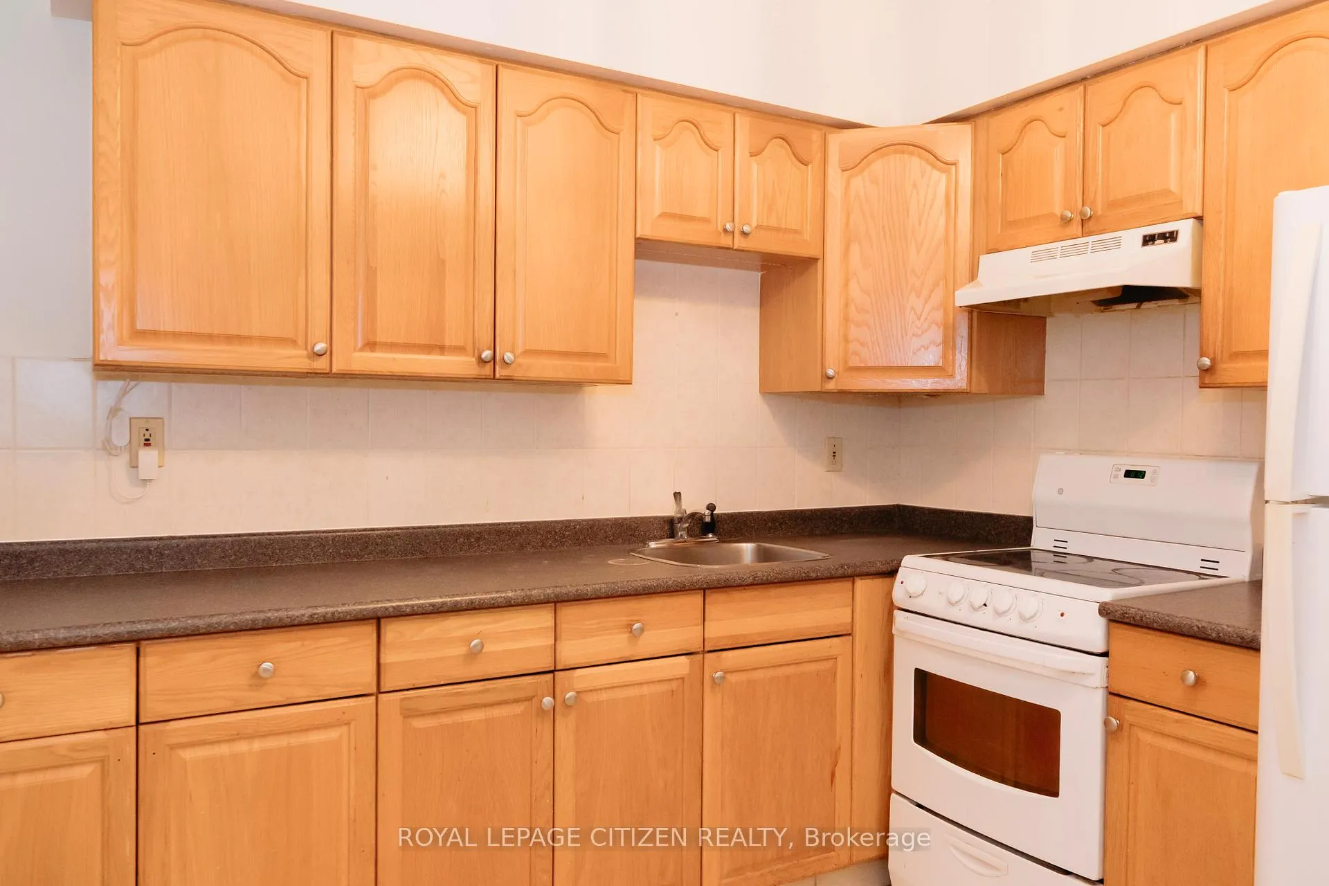 Photo 2 of Unit 203, 1864 Danforth Avenue, Toronto, Danforth — HOMEH