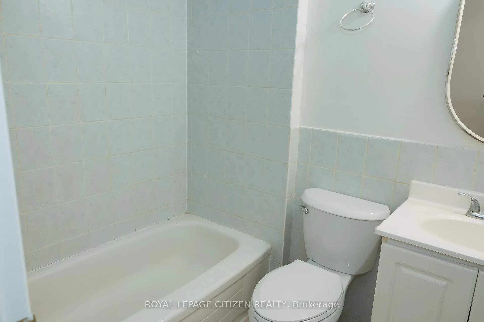 Photo 4 of Unit 203, 1864 Danforth Avenue, Toronto, Danforth — HOMEH