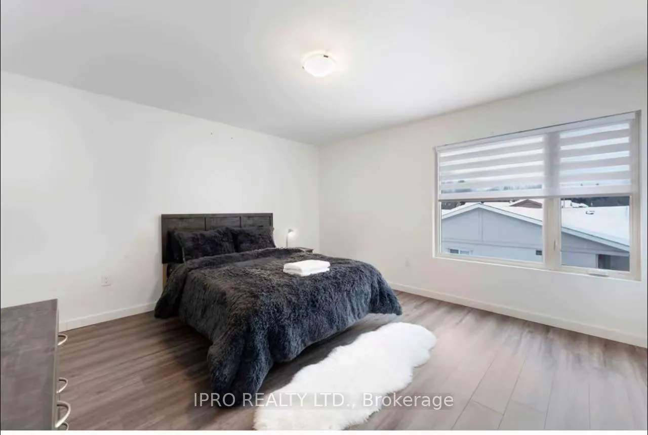 Photo 14 of 150 Athabaska Road, Barrie, Holly — HOMEH