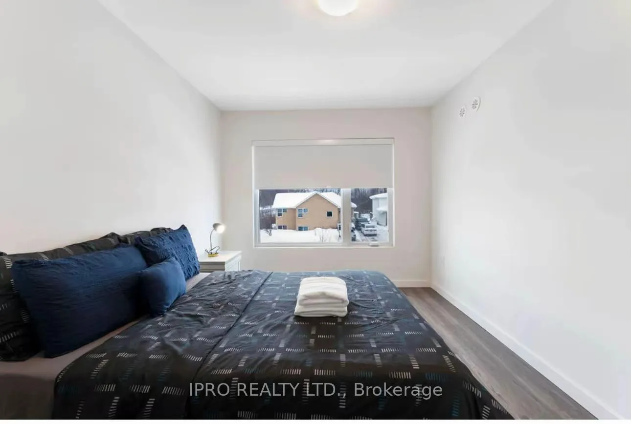 Photo 20 of 150 Athabaska Road, Barrie, Holly — HOMEH
