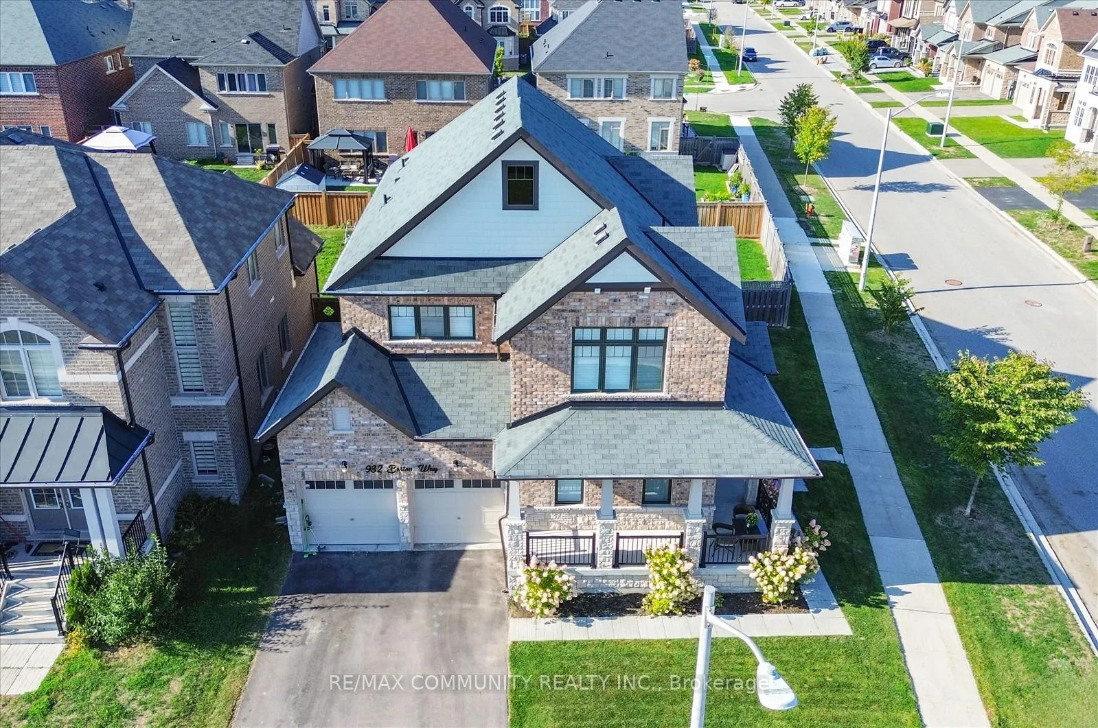 Photo 7 of 932 Barton Way, Innisfil, Rural Innisfil — HOMEH