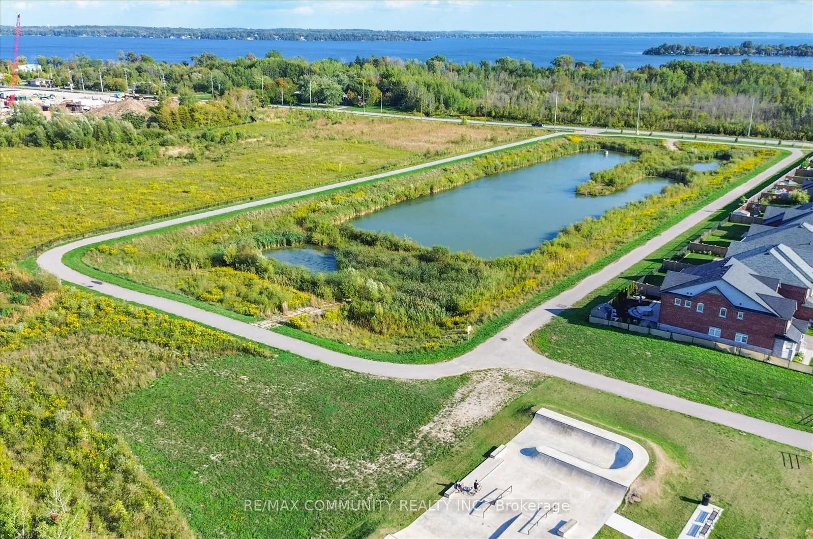 Photo 49 of 932 Barton Way, Innisfil, Rural Innisfil — HOMEH