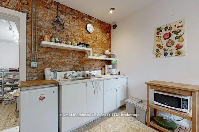 Photo 16 of 807-809 King Street E, Hamilton, Gibson — HOMEH