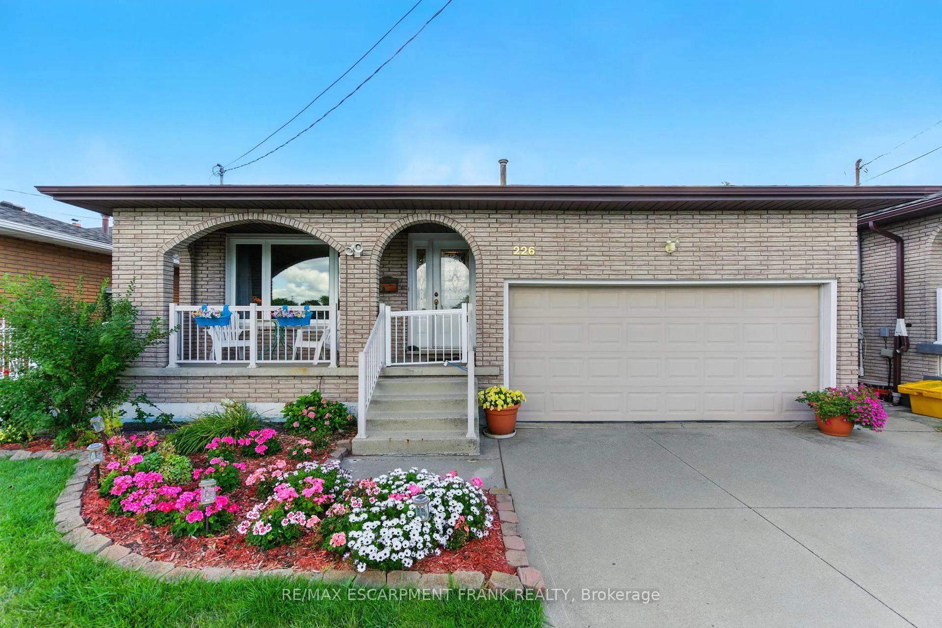 Photo 1 of 226 Carson Drive, Hamilton, Lisgar — HOMEH
