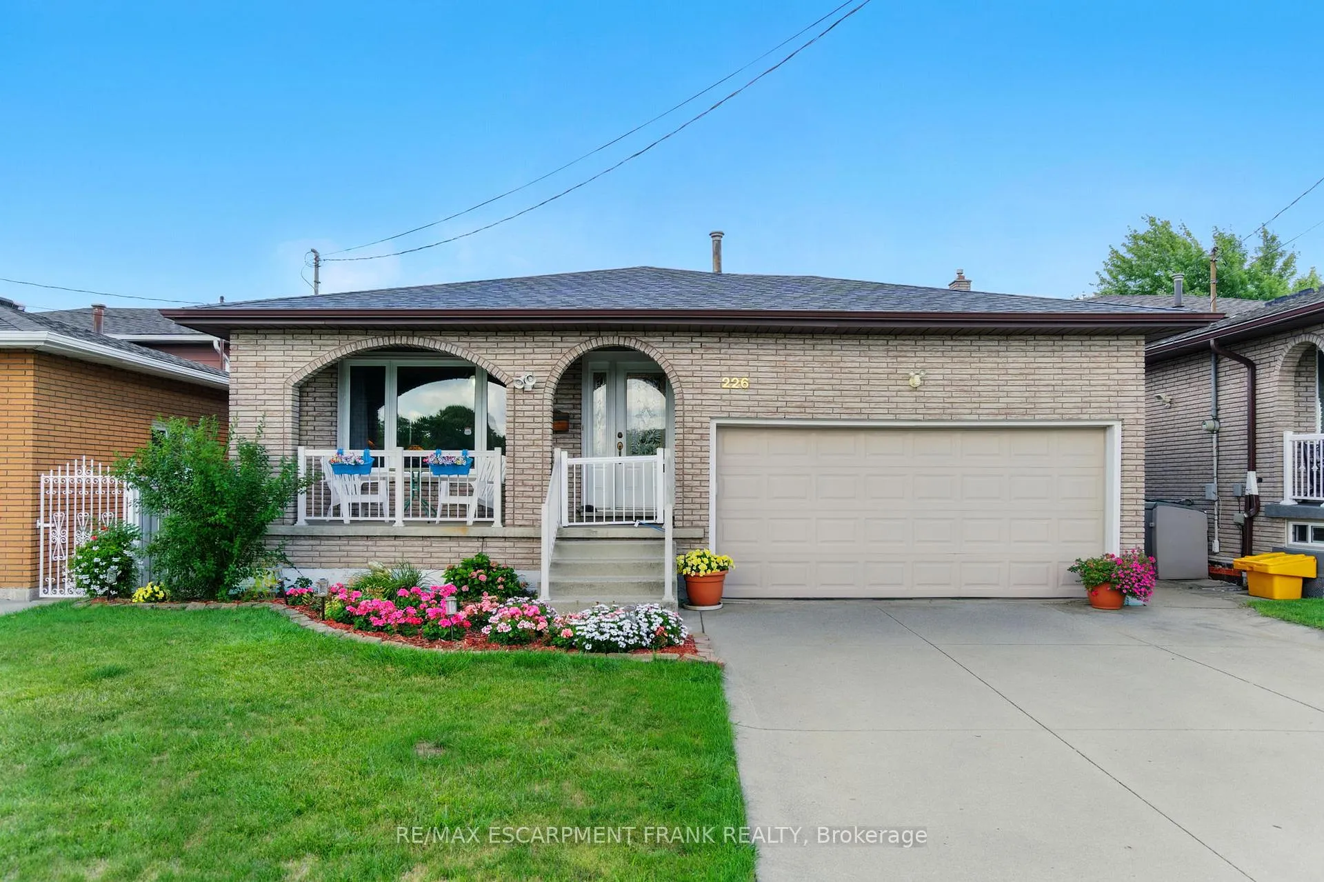 Photo 2 of 226 Carson Drive, Hamilton, Lisgar — HOMEH