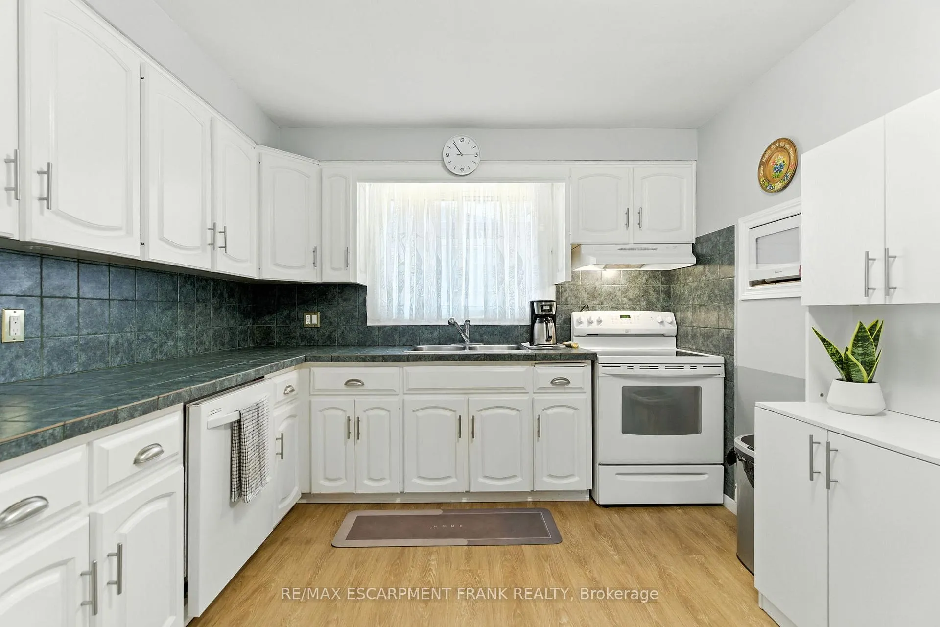 Photo 15 of 226 Carson Drive, Hamilton, Lisgar — HOMEH