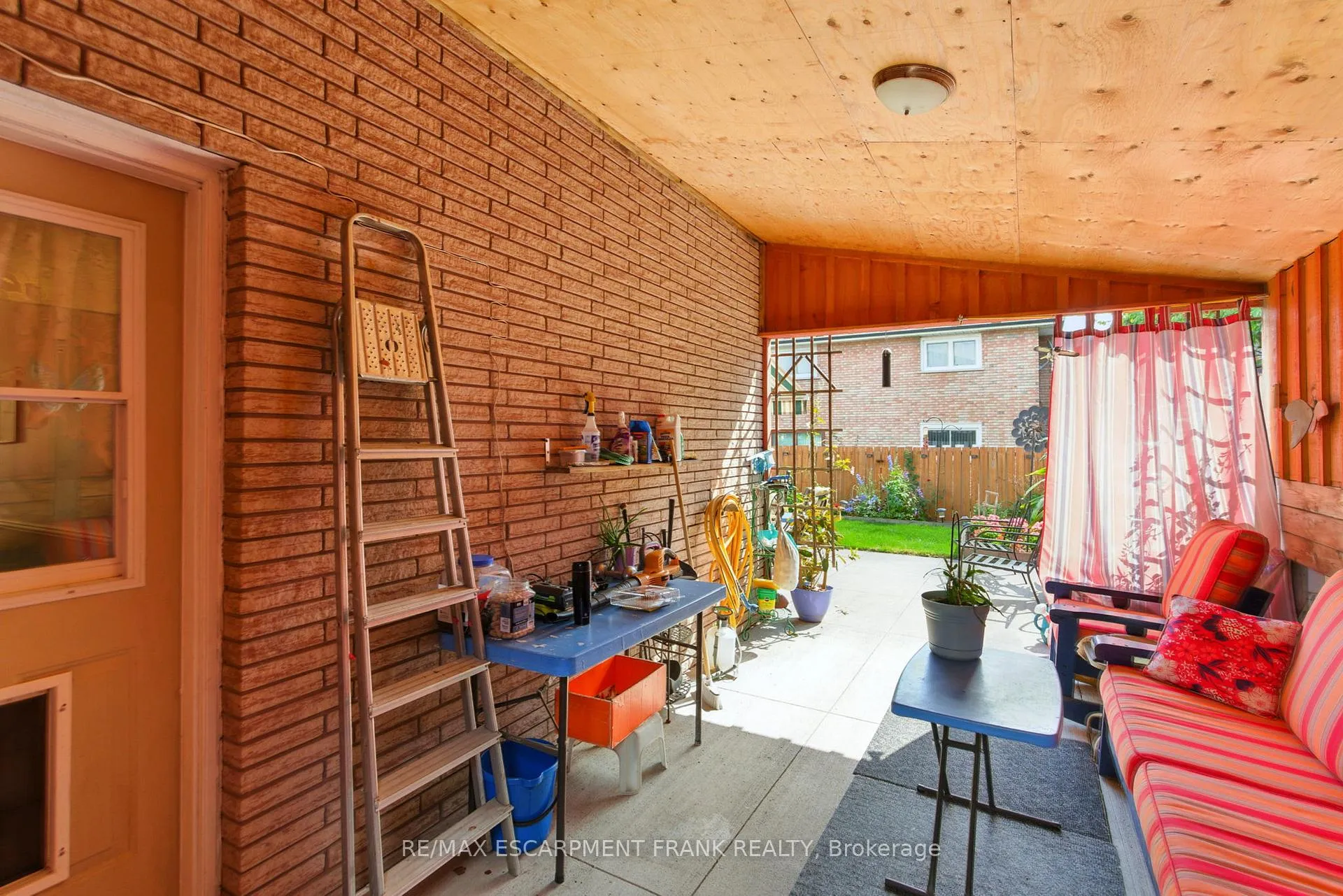 Photo 37 of 226 Carson Drive, Hamilton, Lisgar — HOMEH
