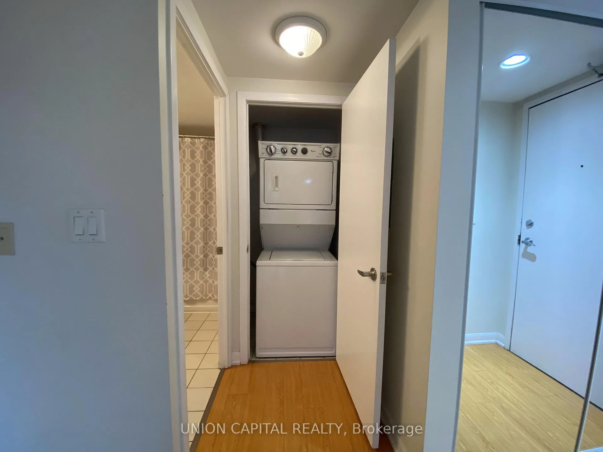 Photo 5 of Unit 2611, 600 Fleet Street, Toronto, Niagara — HOMEH