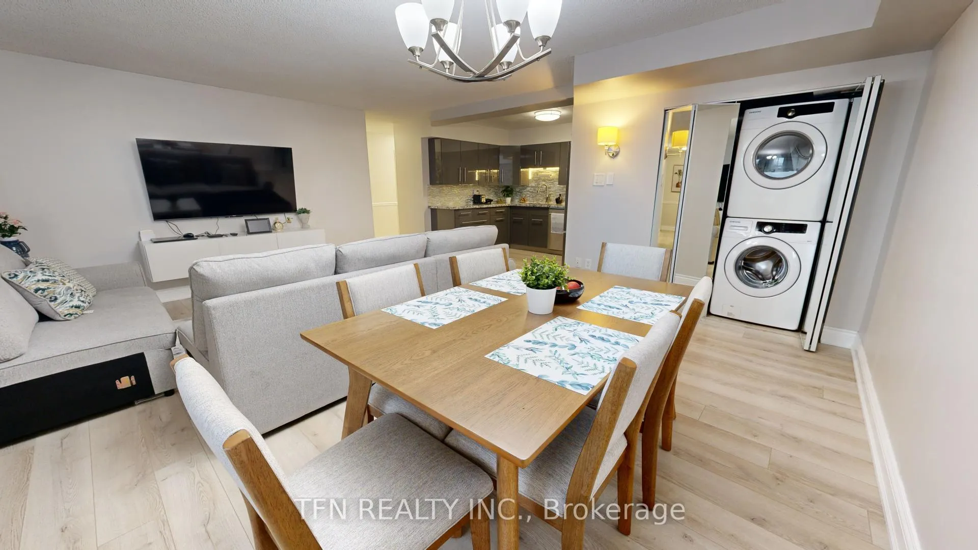 Photo 9 of Unit 1105, 60 Inverlochy Boulevard, Markham, Royal Orchard — HOMEH