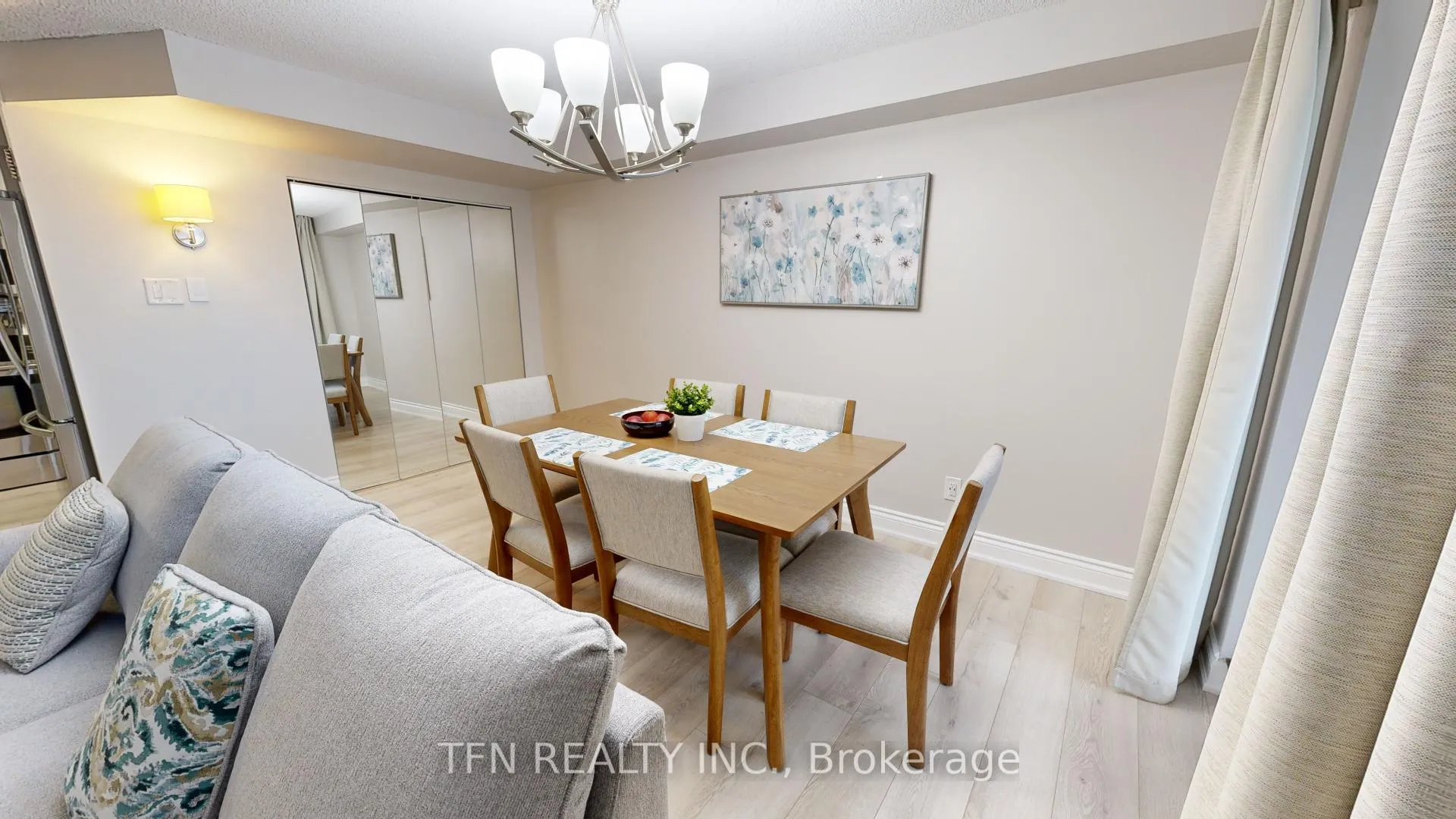 Photo 10 of Unit 1105, 60 Inverlochy Boulevard, Markham, Royal Orchard — HOMEH