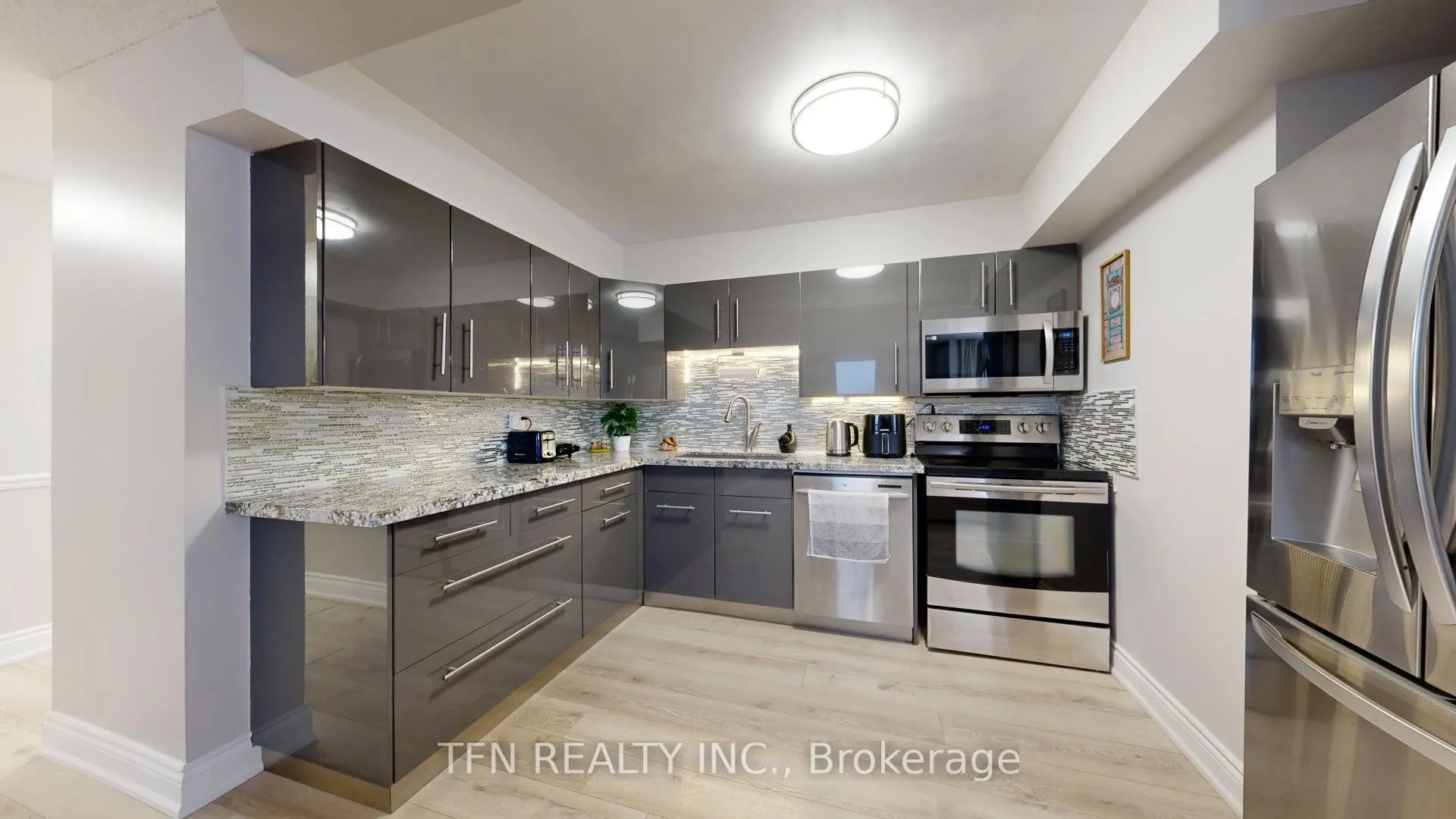 Photo 13 of Unit 1105, 60 Inverlochy Boulevard, Markham, Royal Orchard — HOMEH