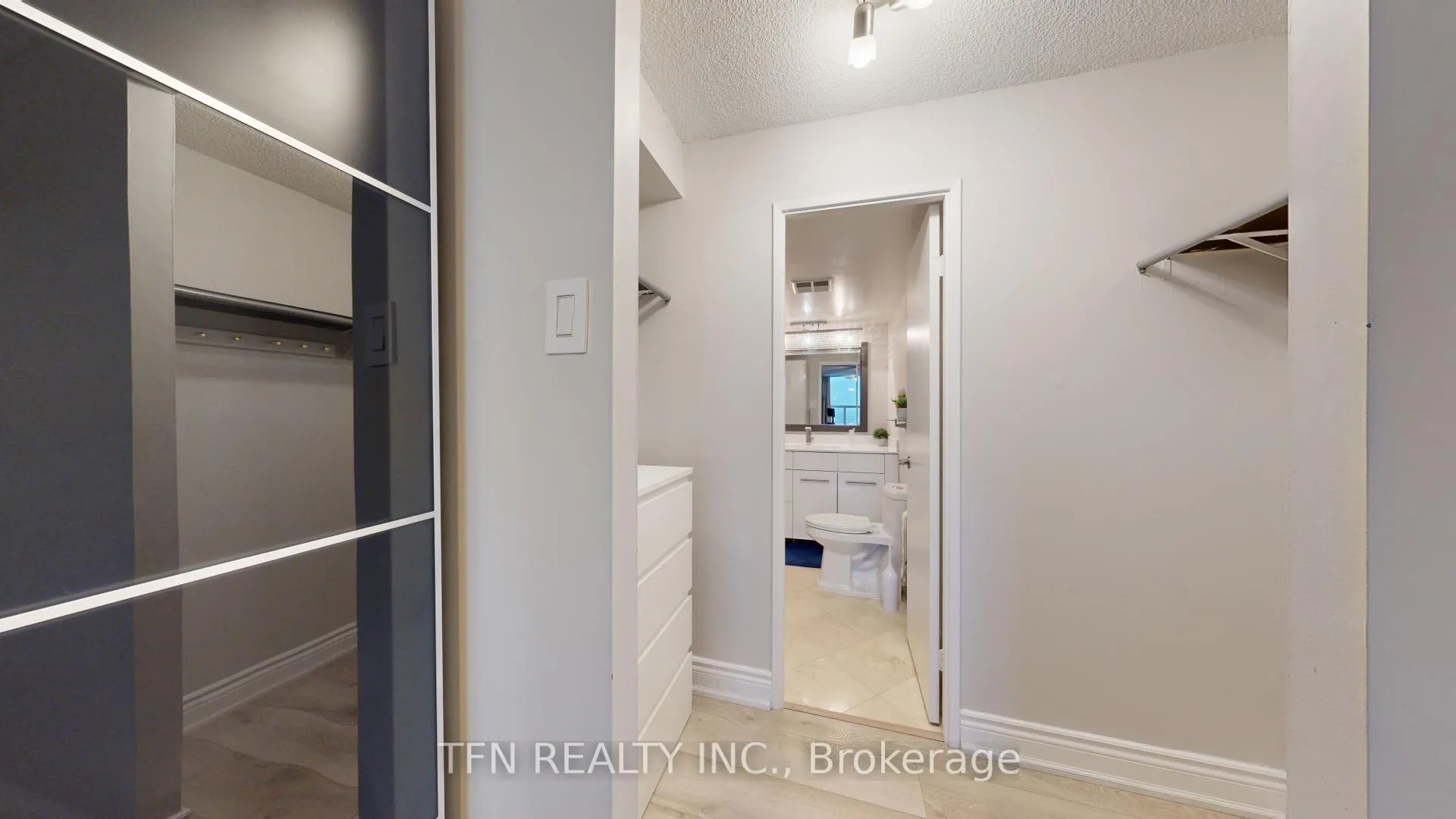 Photo 19 of Unit 1105, 60 Inverlochy Boulevard, Markham, Royal Orchard — HOMEH