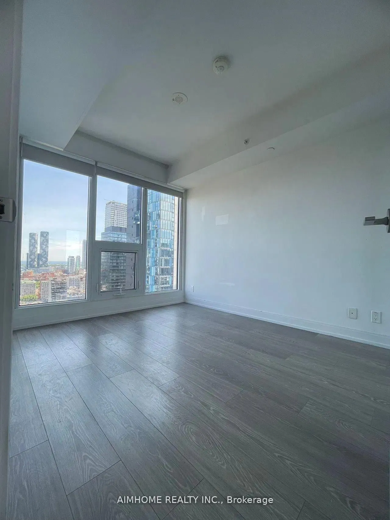 Photo 4 of Unit 2609, 181 Dundas Street E, Toronto, Waterfront Communities — HOMEH