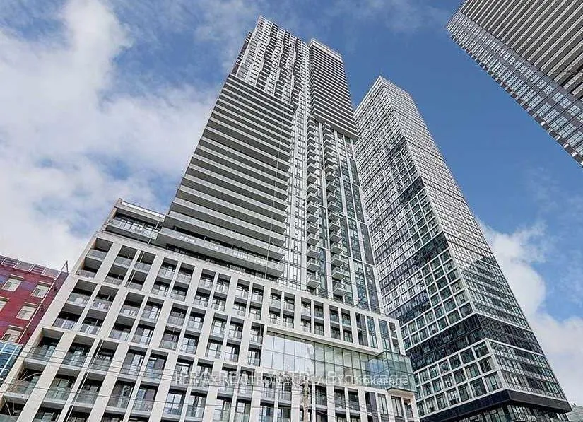 Front of Unit 832, 251 Jarvis Street