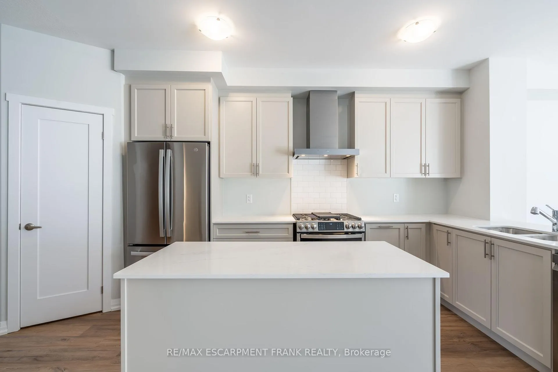 Photo 16 of 237 Lormont Boulevard, Hamilton, Stoney Creek Mountain — HOMEH