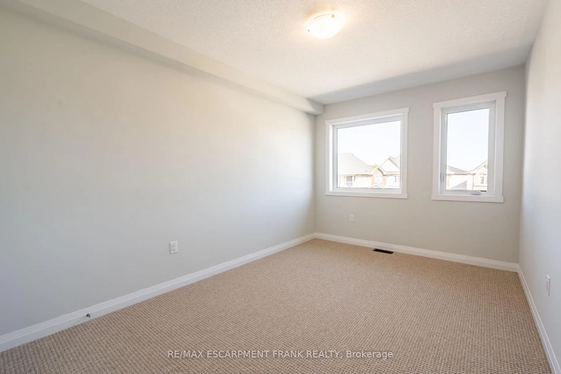 Photo 39 of 237 Lormont Boulevard, Hamilton, Stoney Creek Mountain — HOMEH