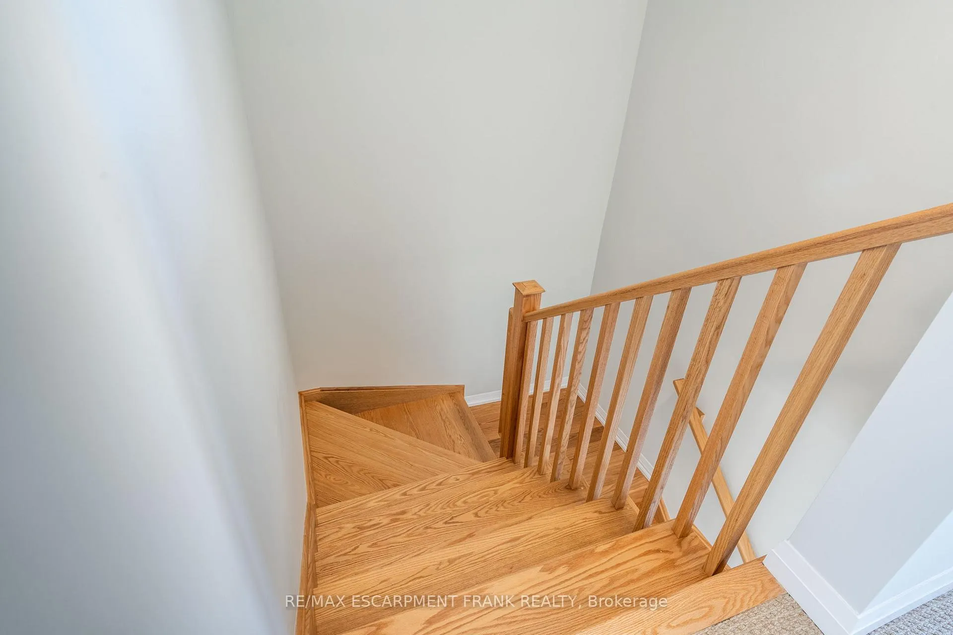 Photo 41 of 237 Lormont Boulevard, Hamilton, Stoney Creek Mountain — HOMEH