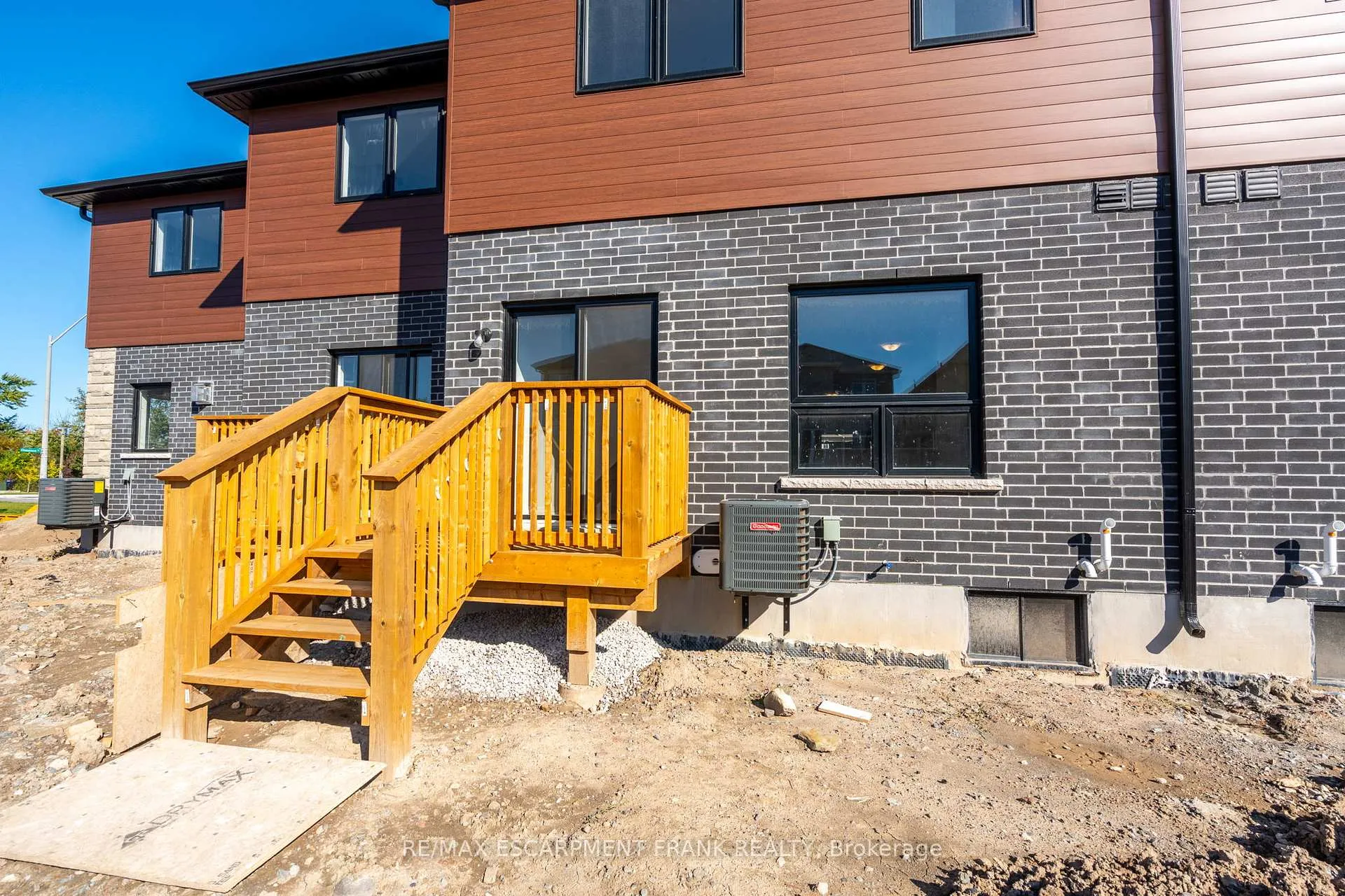 Photo 43 of 237 Lormont Boulevard, Hamilton, Stoney Creek Mountain — HOMEH