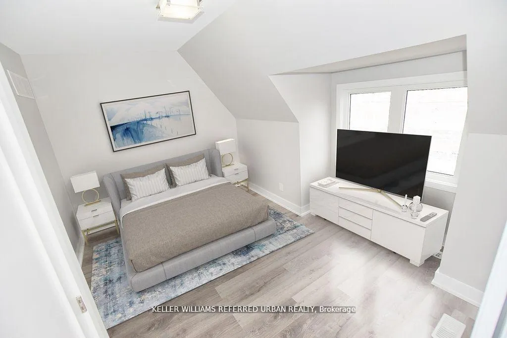 Photo 3 of Unit Upper, 911 Dovercourt Road, Toronto, Palmerston-Little Italy — HOMEH