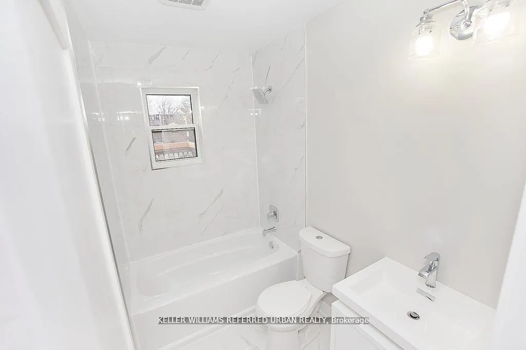 Photo 6 of Unit Upper, 911 Dovercourt Road, Toronto, Palmerston-Little Italy — HOMEH