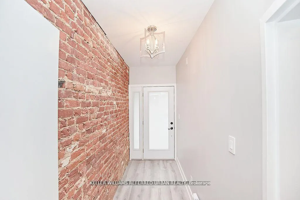 Photo 8 of Unit Upper, 911 Dovercourt Road, Toronto, Palmerston-Little Italy — HOMEH